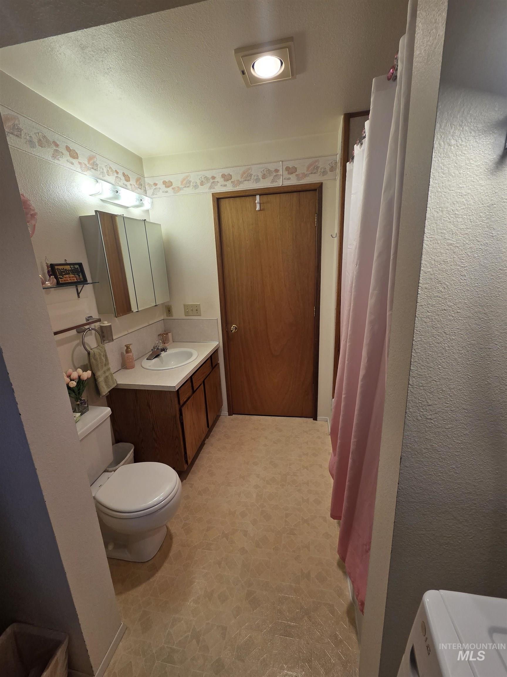 1607 Main Street, Pomeroy, Washington 99347, 5 Bedrooms, 2.5 Bathrooms, Residential For Sale, Price $299,000, 98978162