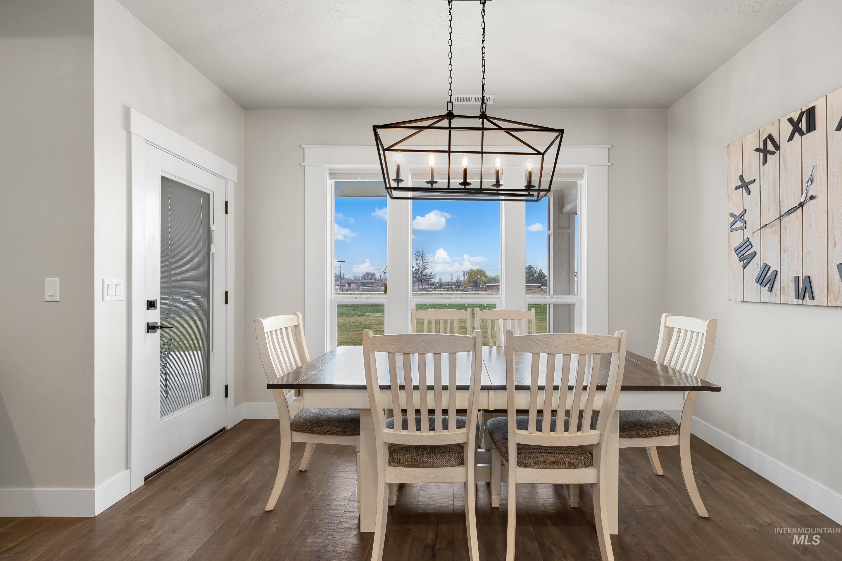 10031 Riverbend Place, Middleton, Idaho 83644, 5 Bedrooms, 3.5 Bathrooms, Residential For Sale, Price $995,000,MLS 98978164