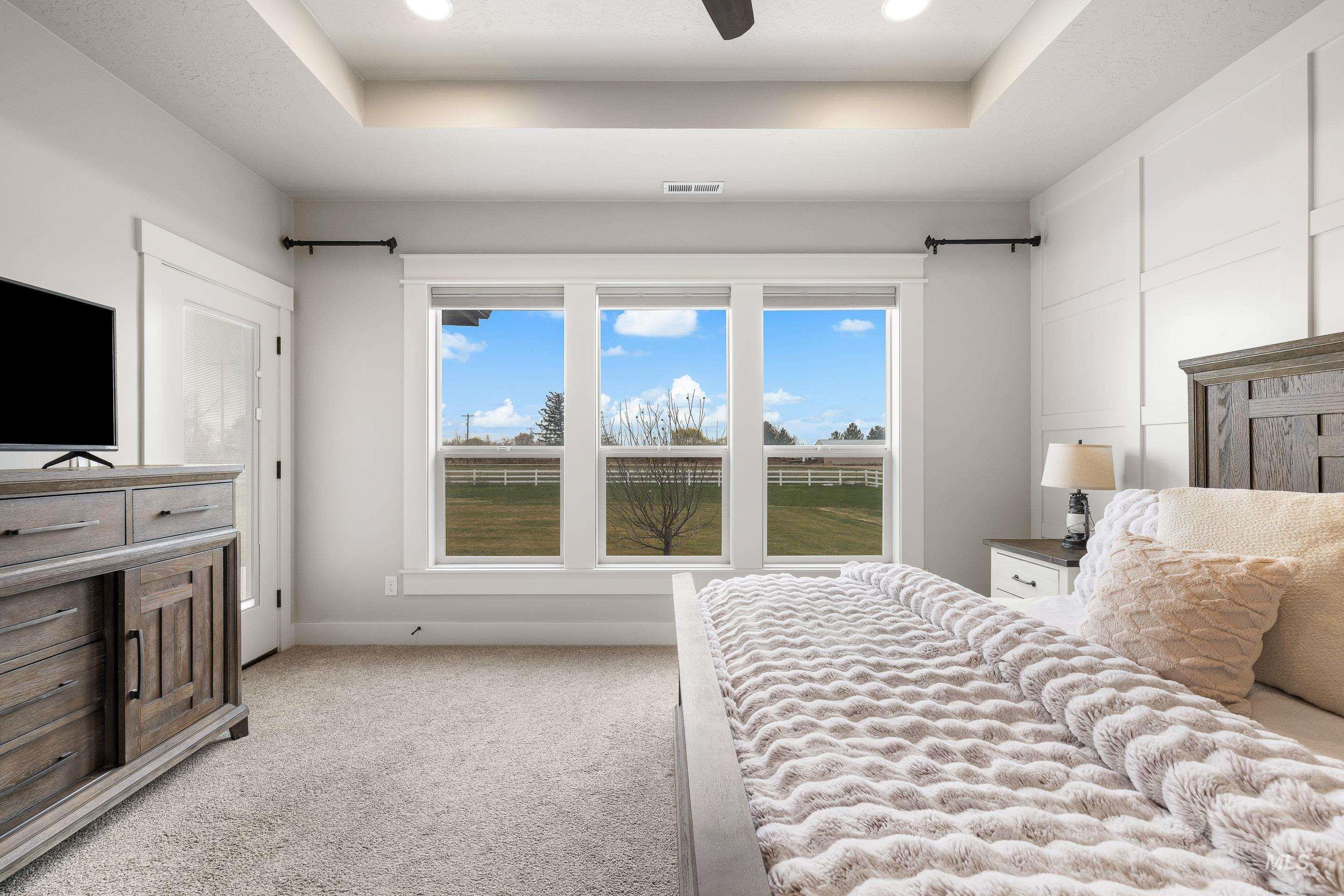 10031 Riverbend Place, Middleton, Idaho 83644, 5 Bedrooms, 3.5 Bathrooms, Residential For Sale, Price $995,000,MLS 98978164