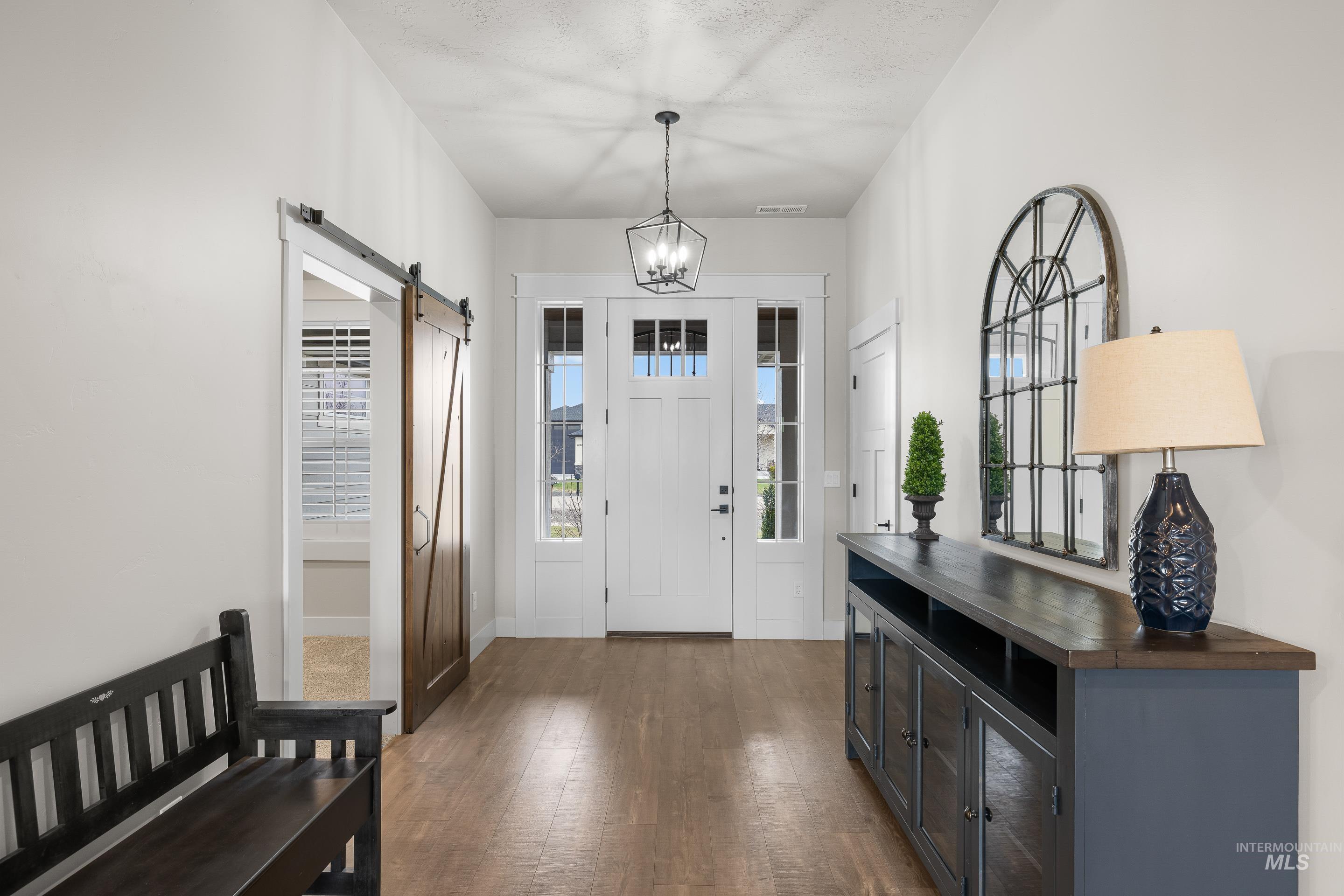 10031 Riverbend Place, Middleton, Idaho 83644, 5 Bedrooms, 3.5 Bathrooms, Residential For Sale, Price $995,000,MLS 98978164