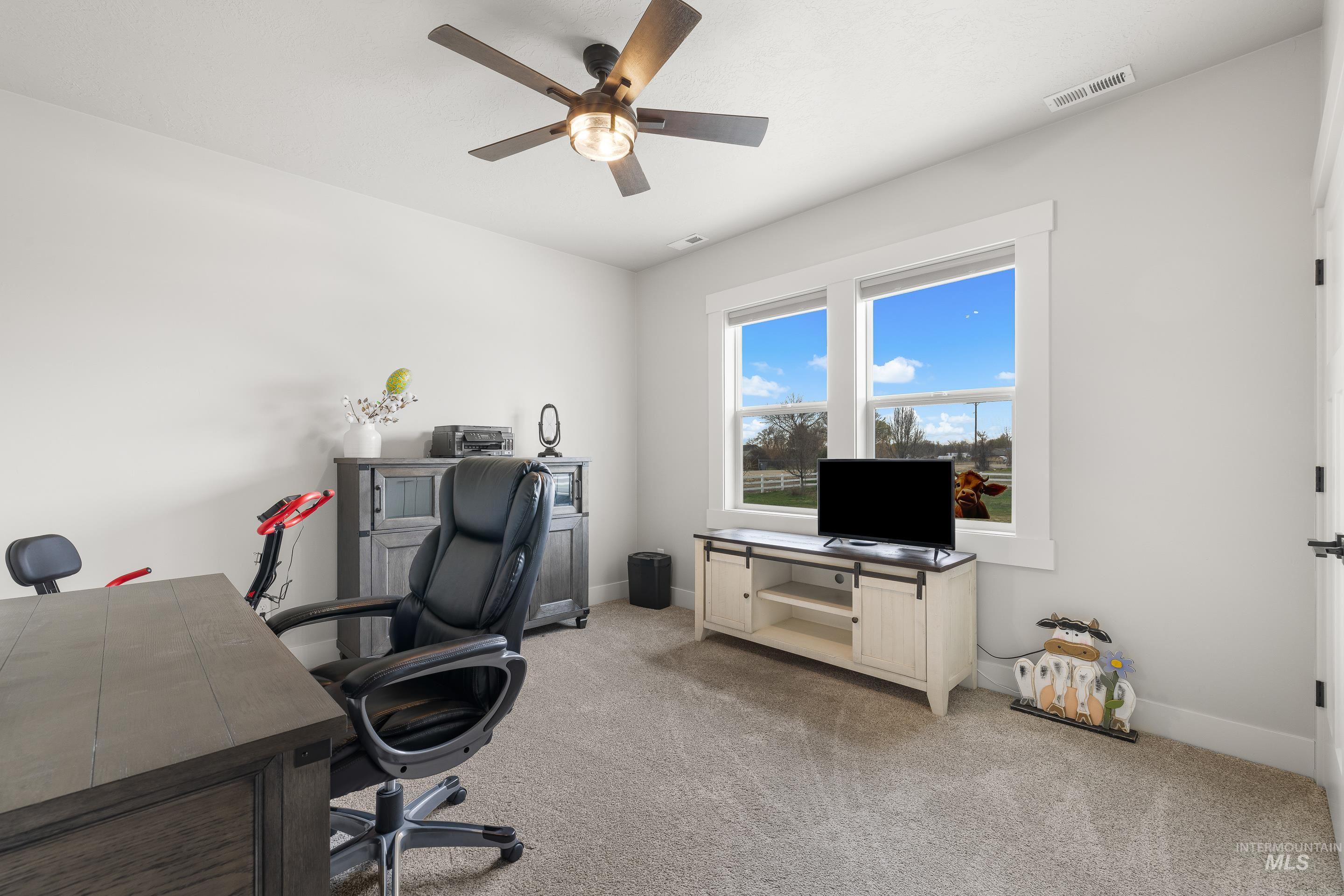 10031 Riverbend Place, Middleton, Idaho 83644, 5 Bedrooms, 3.5 Bathrooms, Residential For Sale, Price $995,000,MLS 98978164