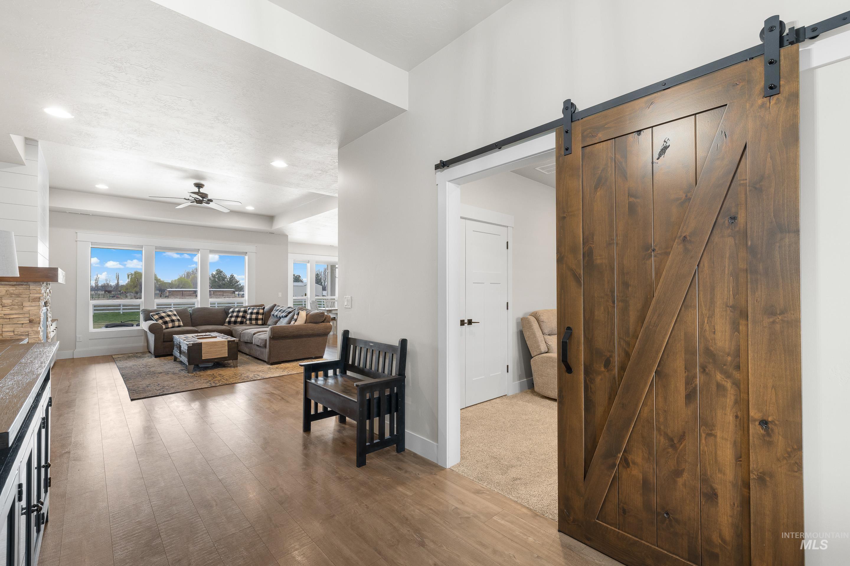 10031 Riverbend Place, Middleton, Idaho 83644, 5 Bedrooms, 3.5 Bathrooms, Residential For Sale, Price $995,000,MLS 98978164