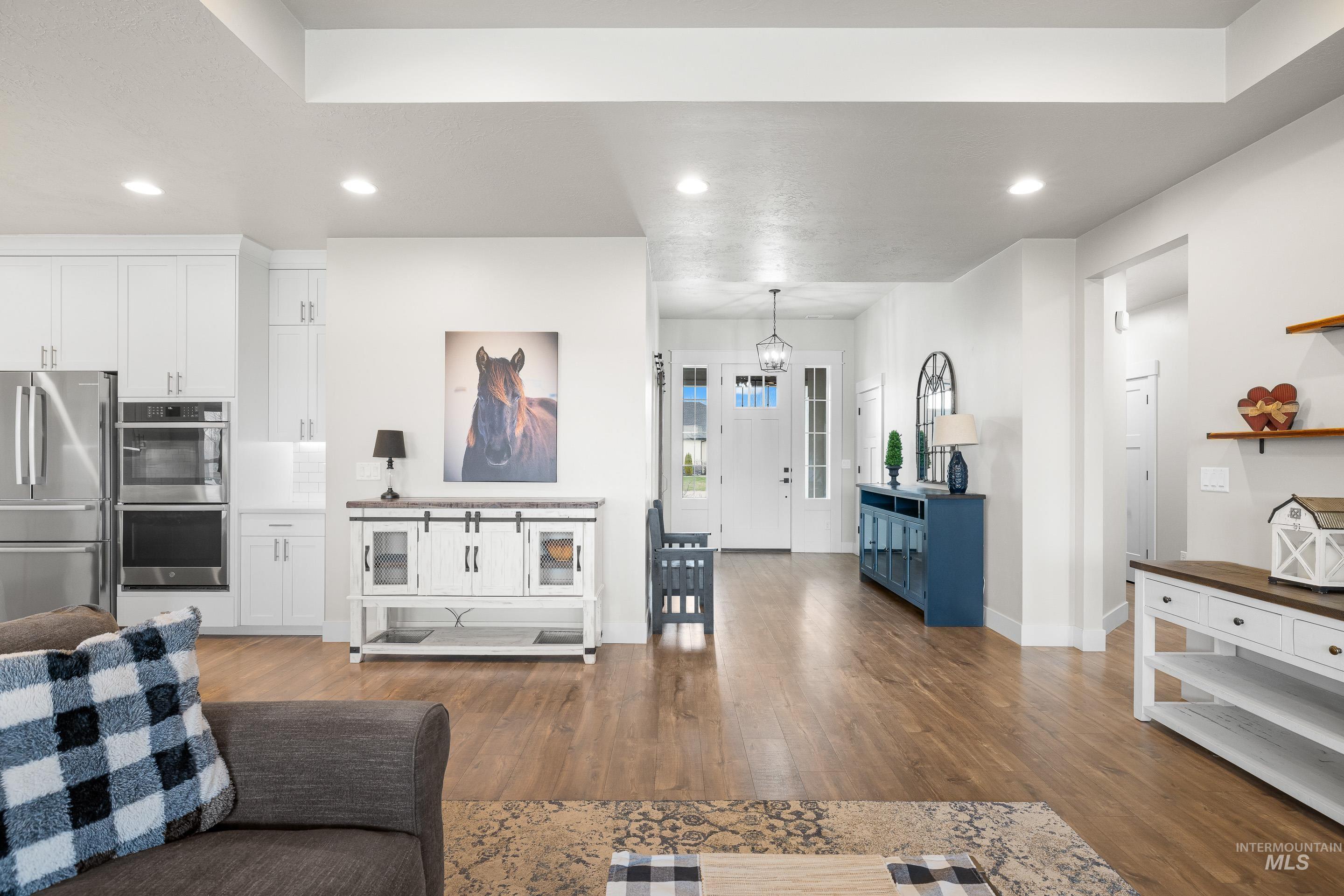 10031 Riverbend Place, Middleton, Idaho 83644, 5 Bedrooms, 3.5 Bathrooms, Residential For Sale, Price $995,000,MLS 98978164