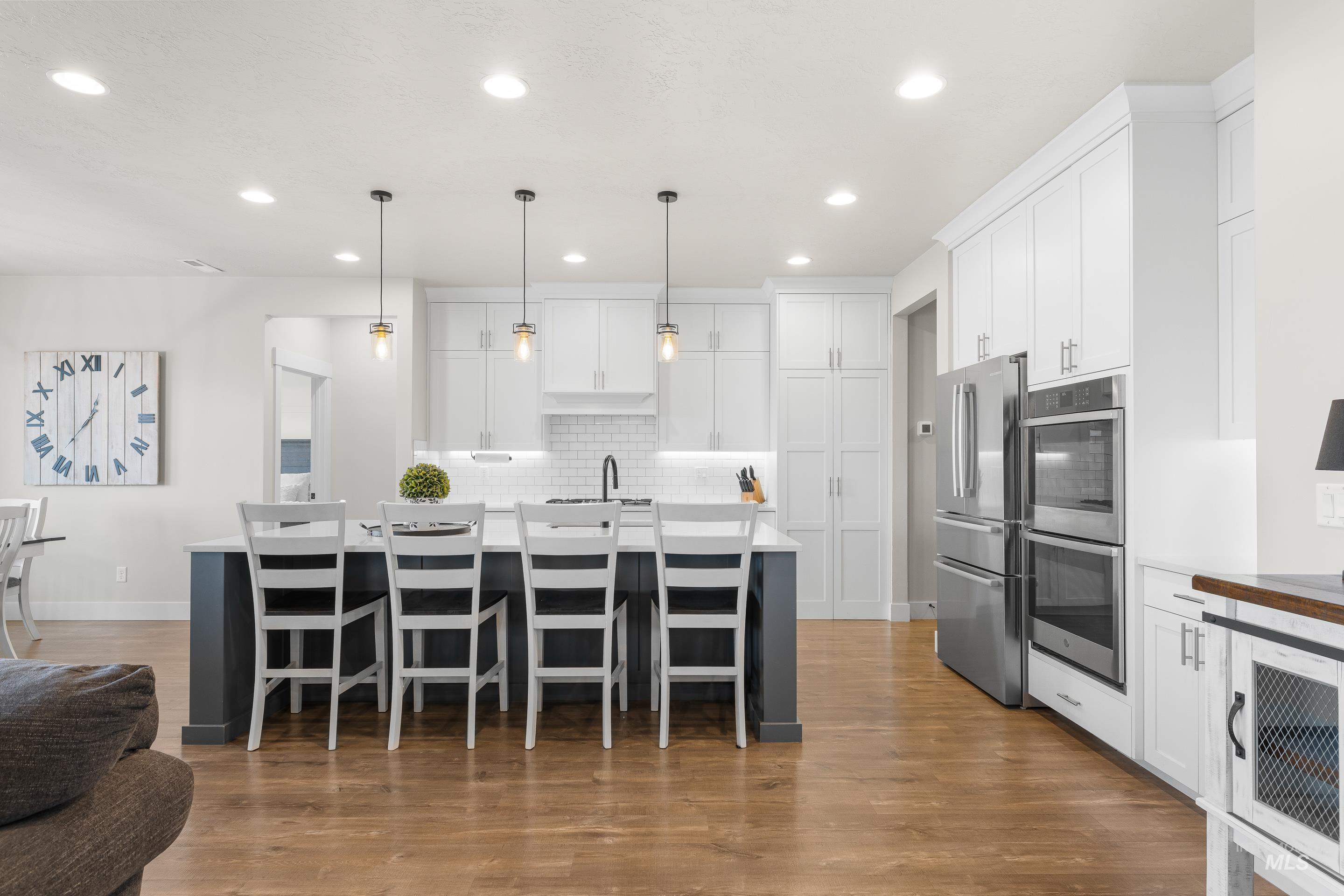 10031 Riverbend Place, Middleton, Idaho 83644, 5 Bedrooms, 3.5 Bathrooms, Residential For Sale, Price $995,000,MLS 98978164