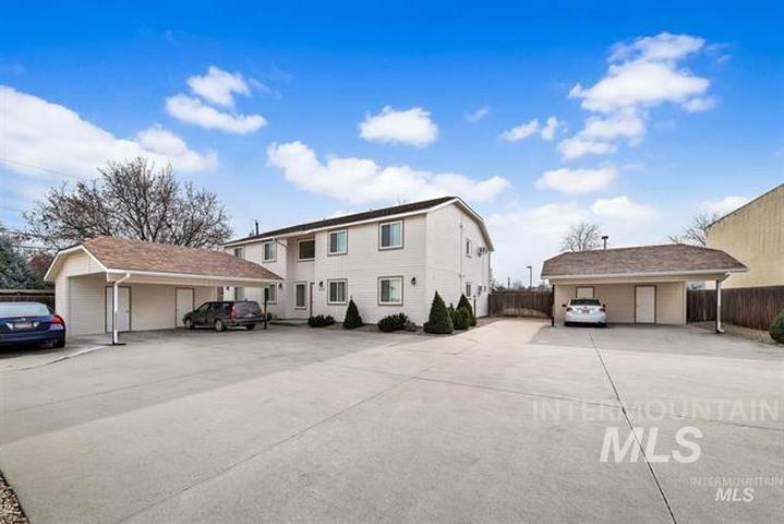 2555 W Malad St, Boise, Idaho 83705, 2 Bedrooms, 1 Bathroom, Residential Income For Sale, Price $949,000,MLS 98978168