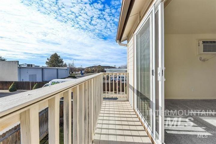 2555 W Malad St, Boise, Idaho 83705, 2 Bedrooms, 1 Bathroom, Residential Income For Sale, Price $949,000,MLS 98978168