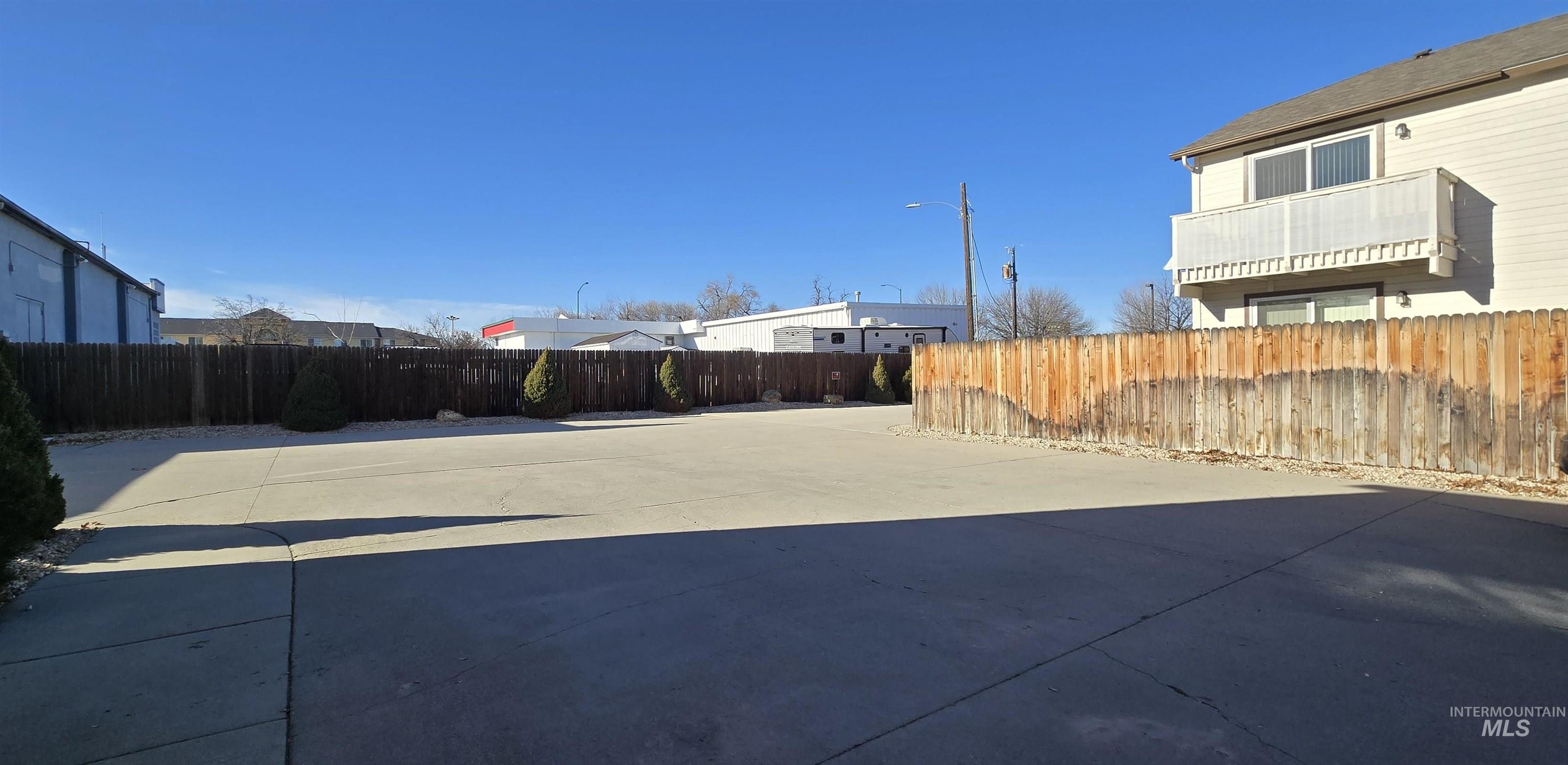 2555 W Malad St, Boise, Idaho 83705, 2 Bedrooms, 1 Bathroom, Residential Income For Sale, Price $949,000,MLS 98978168