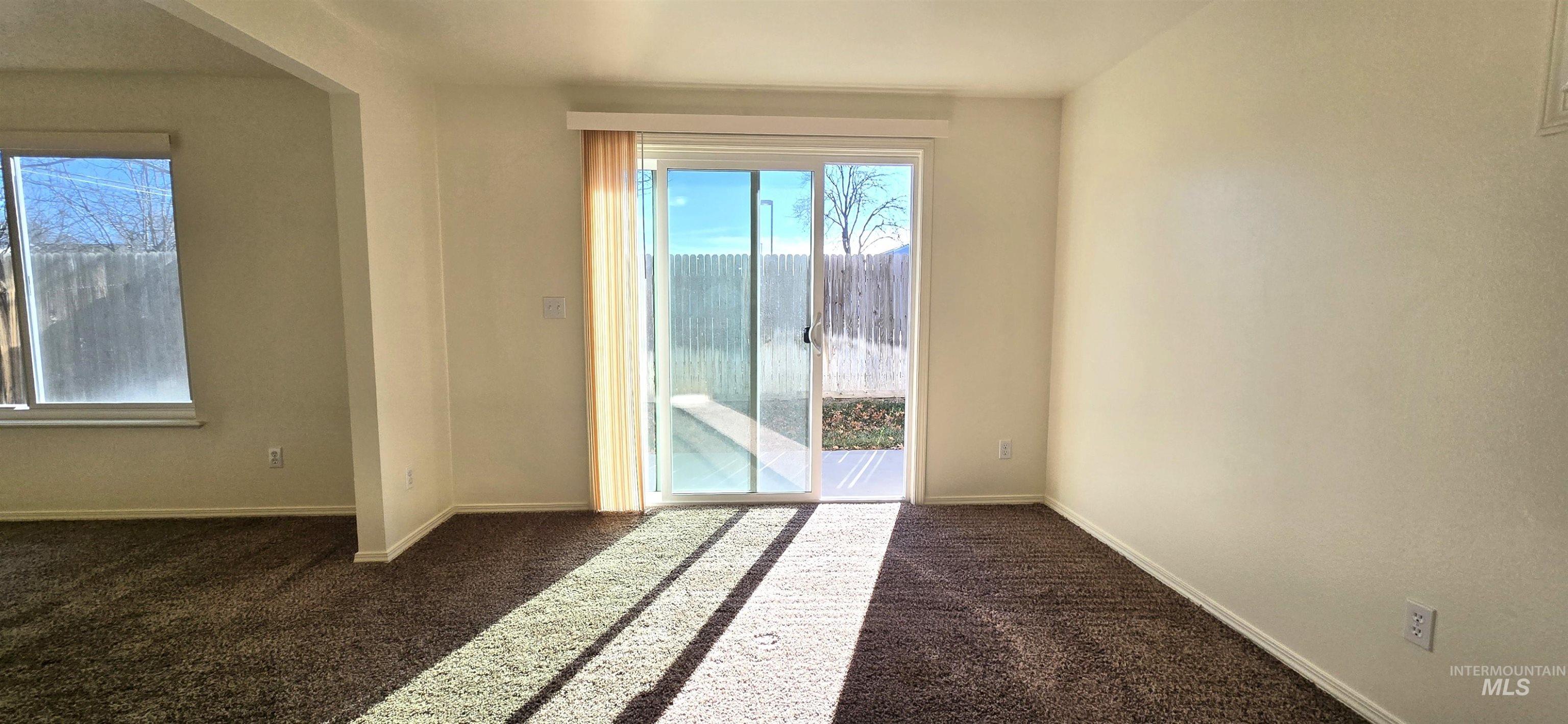 2555 W Malad St, Boise, Idaho 83705, 2 Bedrooms, 1 Bathroom, Residential Income For Sale, Price $949,000,MLS 98978168