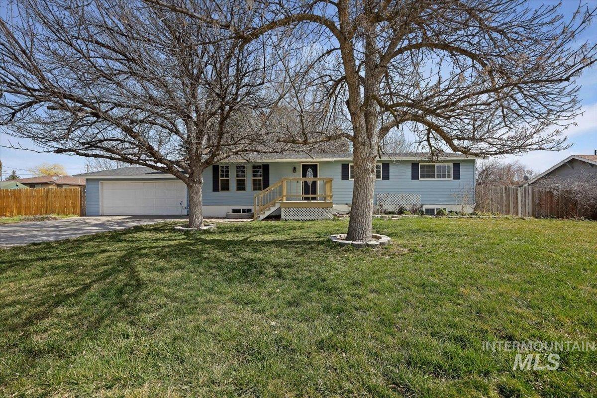 568 Baker Street, Twin Falls, Idaho 83301, 4 Bedrooms, 3 Bathrooms, Residential For Sale, Price $407,000,MLS 98978171