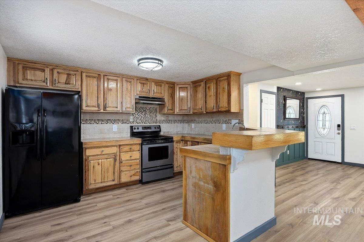 568 Baker Street, Twin Falls, Idaho 83301, 4 Bedrooms, 3 Bathrooms, Residential For Sale, Price $407,000,MLS 98978171