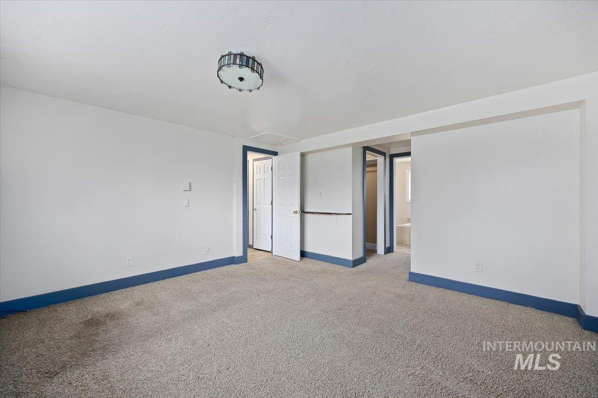 568 Baker Street, Twin Falls, Idaho 83301, 4 Bedrooms, 3 Bathrooms, Residential For Sale, Price $407,000,MLS 98978171