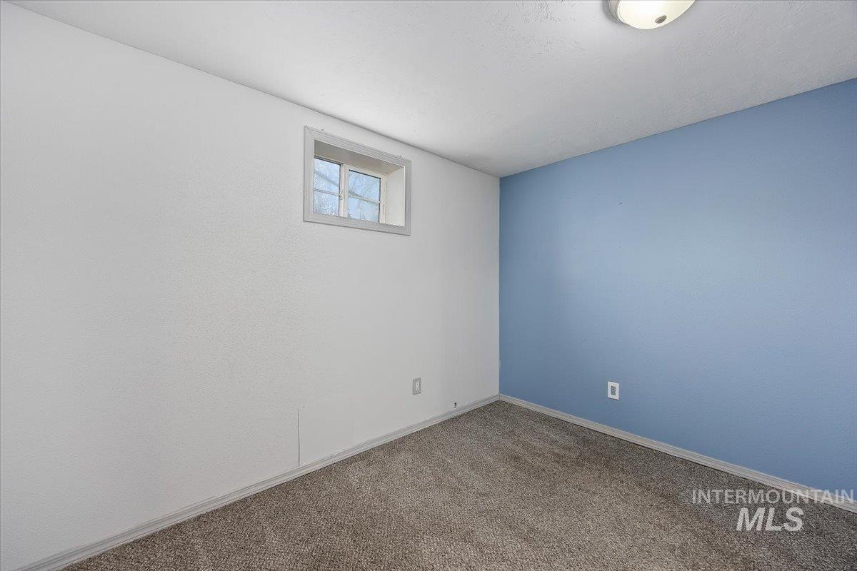 568 Baker Street, Twin Falls, Idaho 83301, 4 Bedrooms, 3 Bathrooms, Residential For Sale, Price $407,000,MLS 98978171