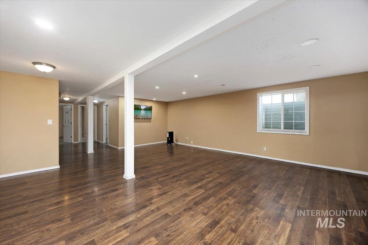 568 Baker Street, Twin Falls, Idaho 83301, 4 Bedrooms, 3 Bathrooms, Residential For Sale, Price $407,000,MLS 98978171