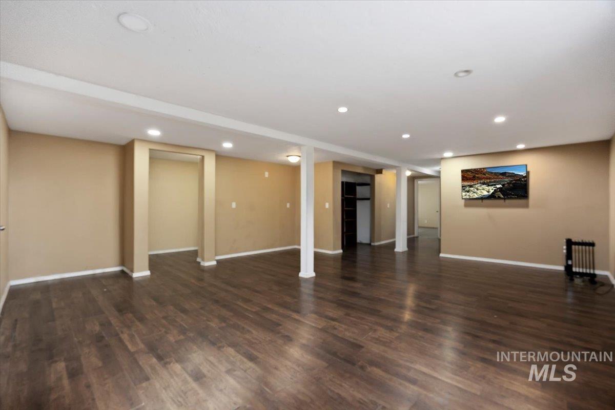 568 Baker Street, Twin Falls, Idaho 83301, 4 Bedrooms, 3 Bathrooms, Residential For Sale, Price $407,000,MLS 98978171