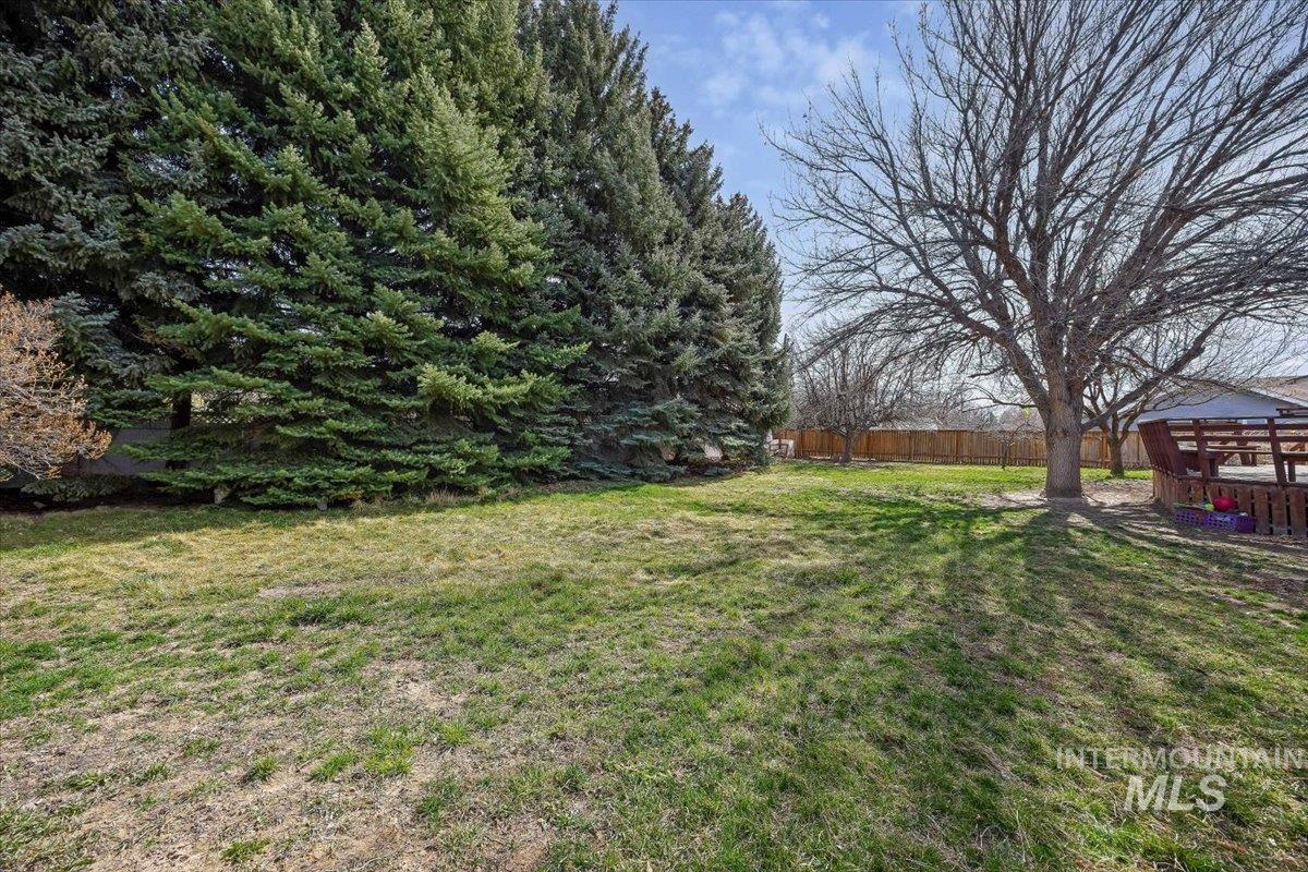 568 Baker Street, Twin Falls, Idaho 83301, 4 Bedrooms, 3 Bathrooms, Residential For Sale, Price $407,000,MLS 98978171