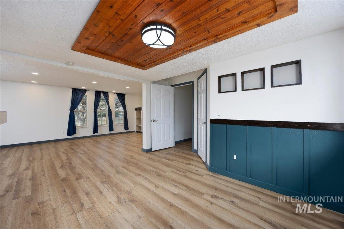 568 Baker Street, Twin Falls, Idaho 83301, 4 Bedrooms, 3 Bathrooms, Residential For Sale, Price $407,000,MLS 98978171