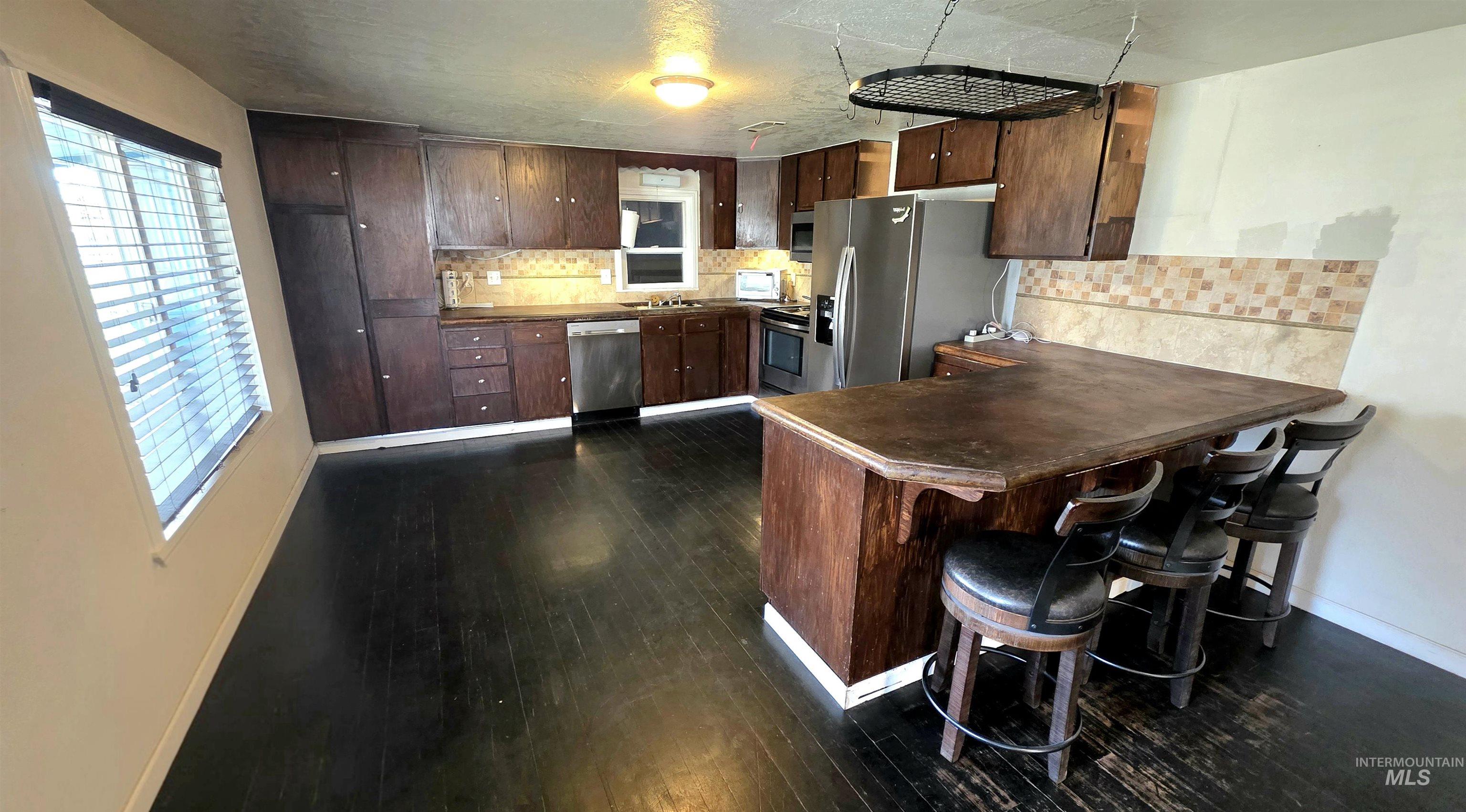 684 S Park St, Payette, Idaho 83661, 3 Bedrooms, 2 Bathrooms, Residential For Sale, Price $319,900,MLS 98978172