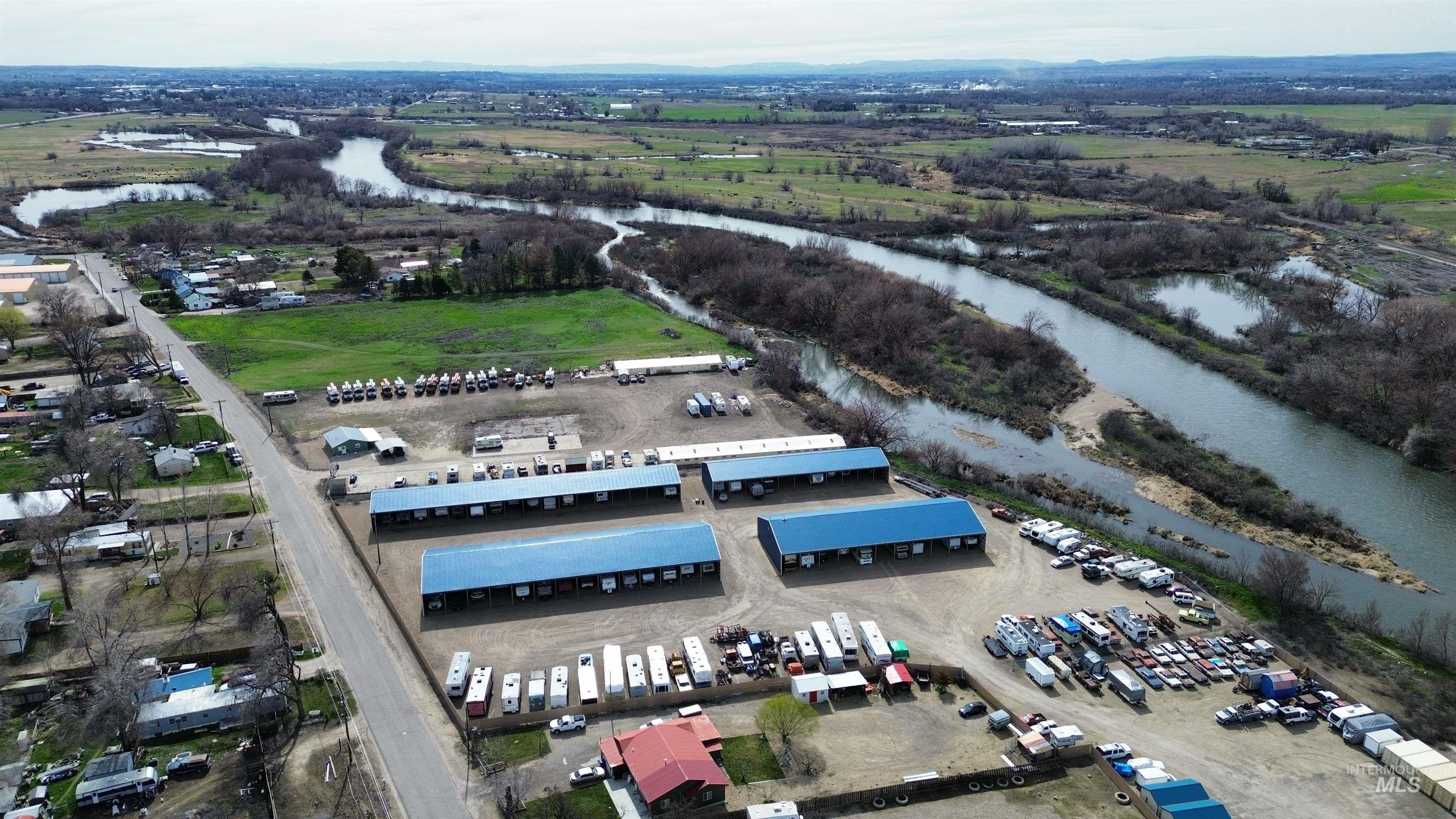 684 S Park St, Payette, Idaho 83661, 3 Bedrooms, 2 Bathrooms, Residential For Sale, Price $319,900,MLS 98978172