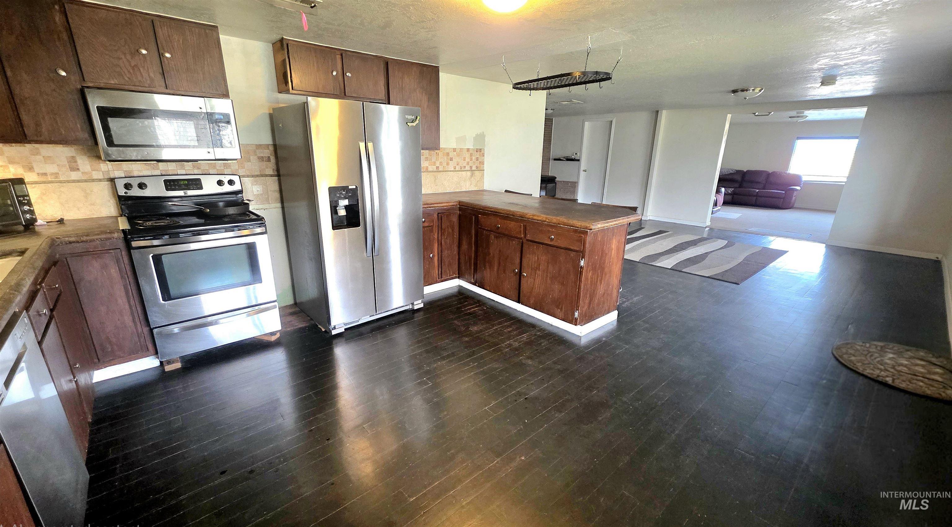 684 S Park St, Payette, Idaho 83661, 3 Bedrooms, 2 Bathrooms, Residential For Sale, Price $319,900,MLS 98978172