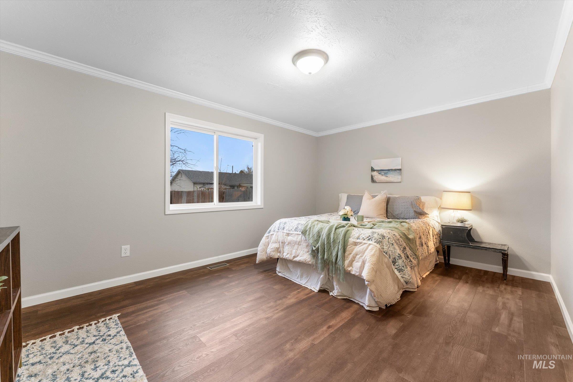 1360 Del Mar, Mountain Home, Idaho 83647, 3 Bedrooms, 2 Bathrooms, Residential For Sale, Price $335,000,MLS 98978173