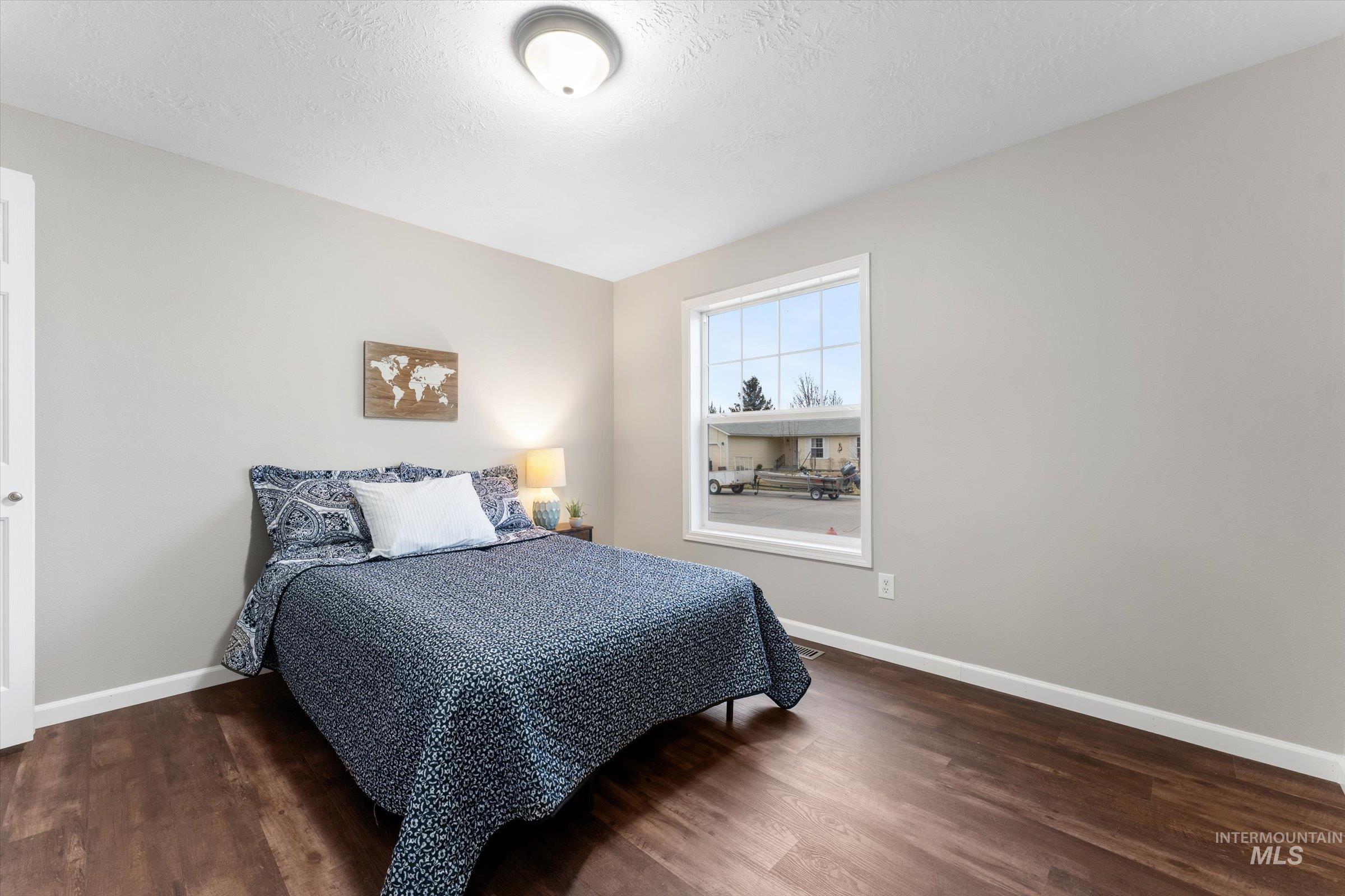 1360 Del Mar, Mountain Home, Idaho 83647, 3 Bedrooms, 2 Bathrooms, Residential For Sale, Price $335,000,MLS 98978173