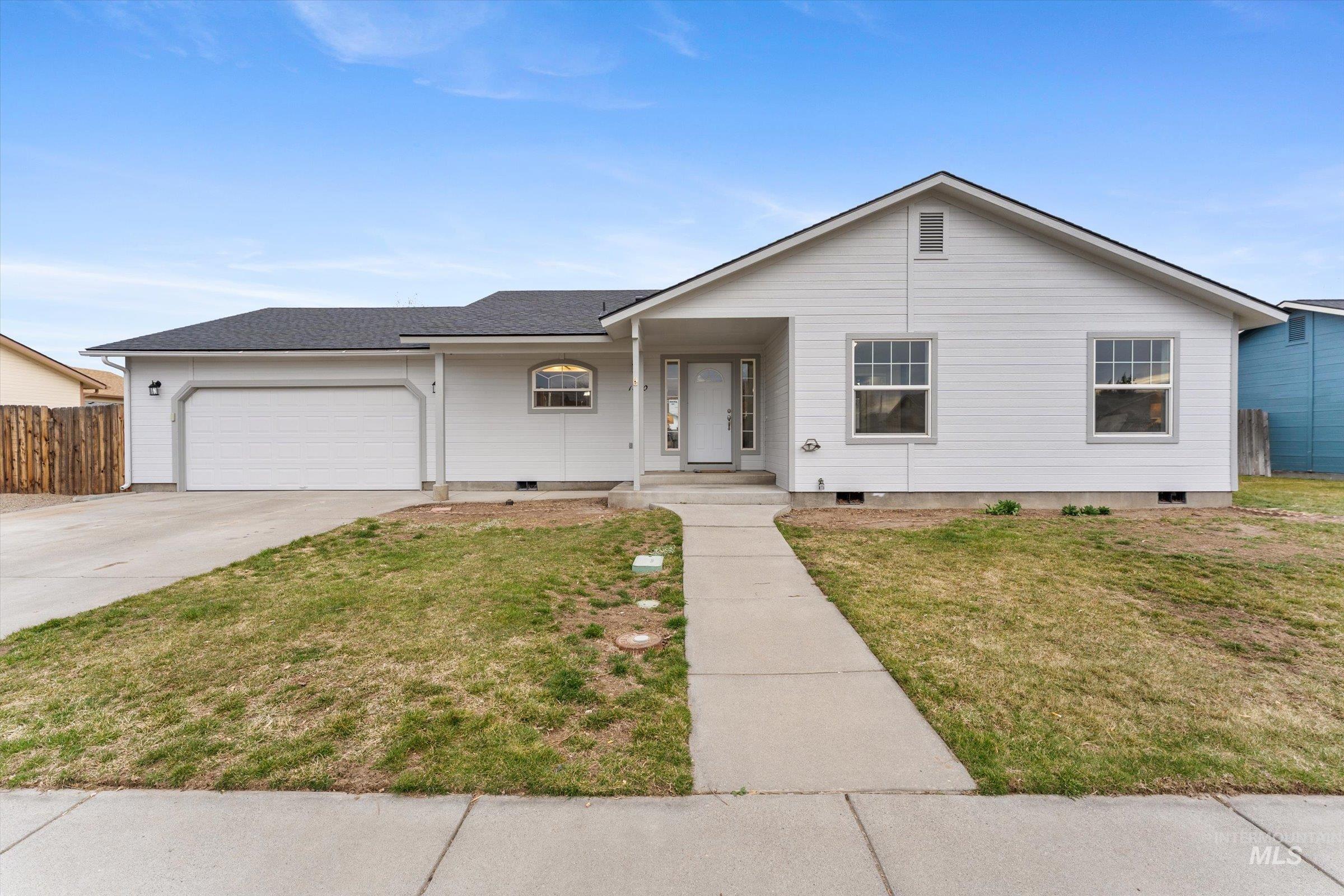 1360 Del Mar, Mountain Home, Idaho 83647, 3 Bedrooms, 2 Bathrooms, Residential For Sale, Price $335,000,MLS 98978173