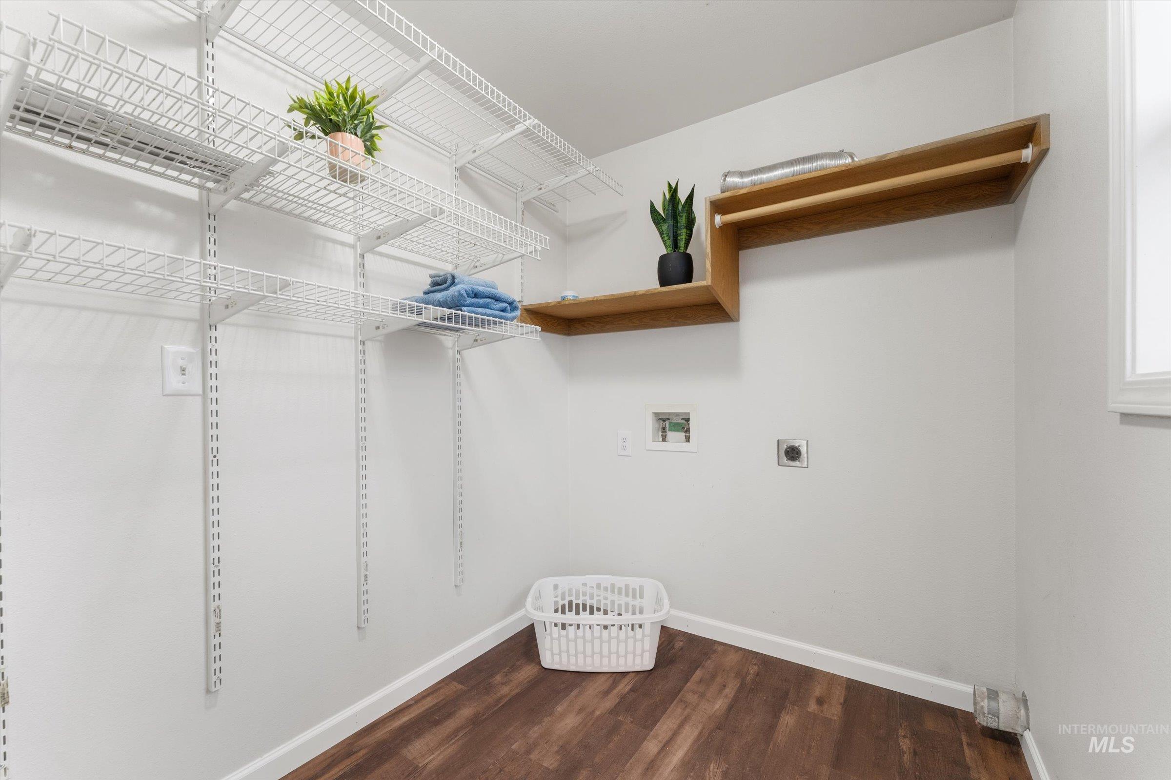 1360 Del Mar, Mountain Home, Idaho 83647, 3 Bedrooms, 2 Bathrooms, Residential For Sale, Price $335,000,MLS 98978173