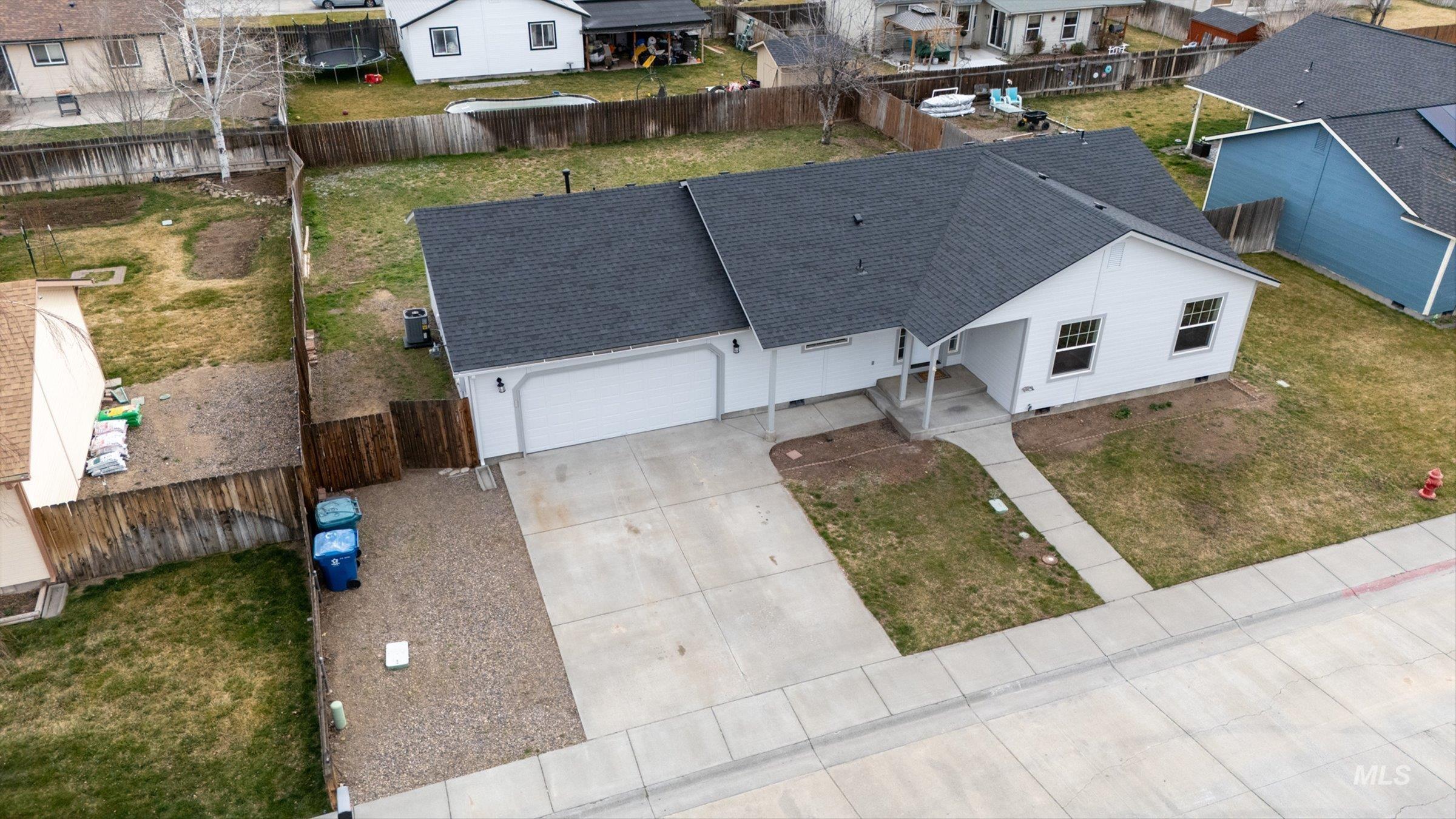 1360 Del Mar, Mountain Home, Idaho 83647, 3 Bedrooms, 2 Bathrooms, Residential For Sale, Price $335,000,MLS 98978173