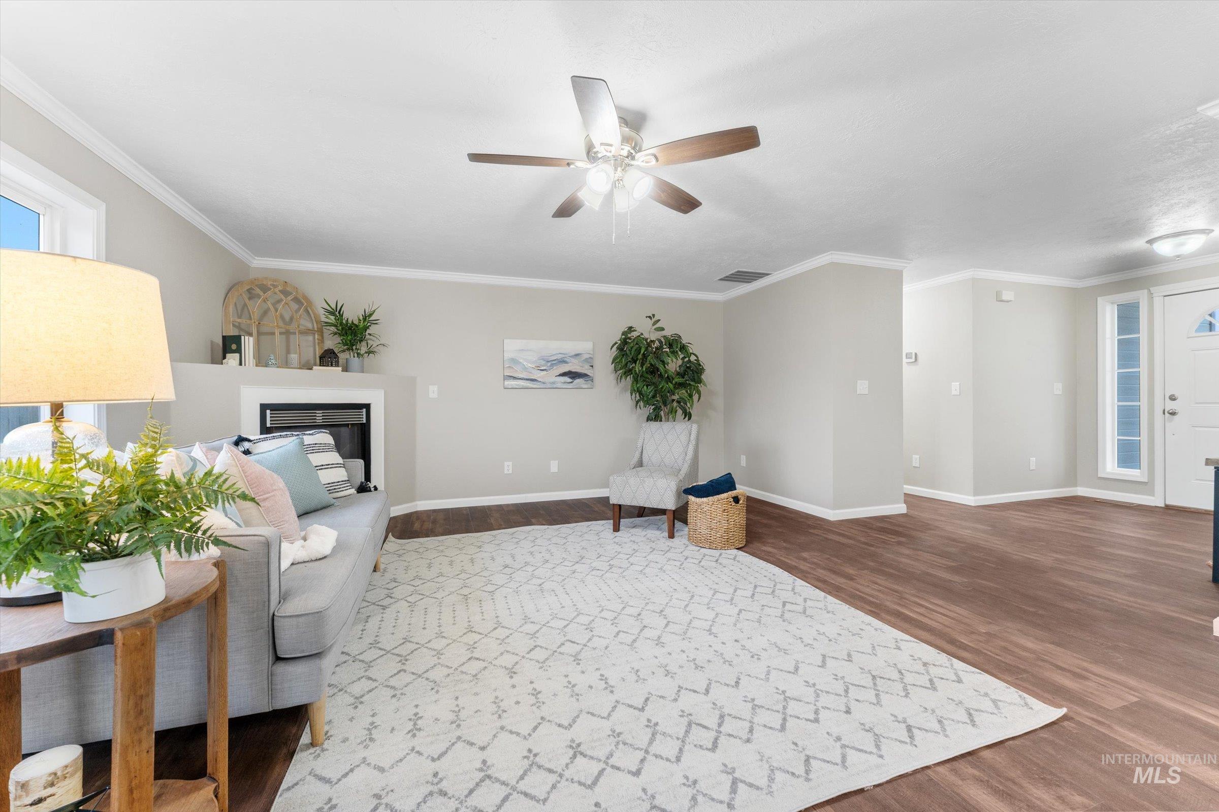 1360 Del Mar, Mountain Home, Idaho 83647, 3 Bedrooms, 2 Bathrooms, Residential For Sale, Price $335,000,MLS 98978173