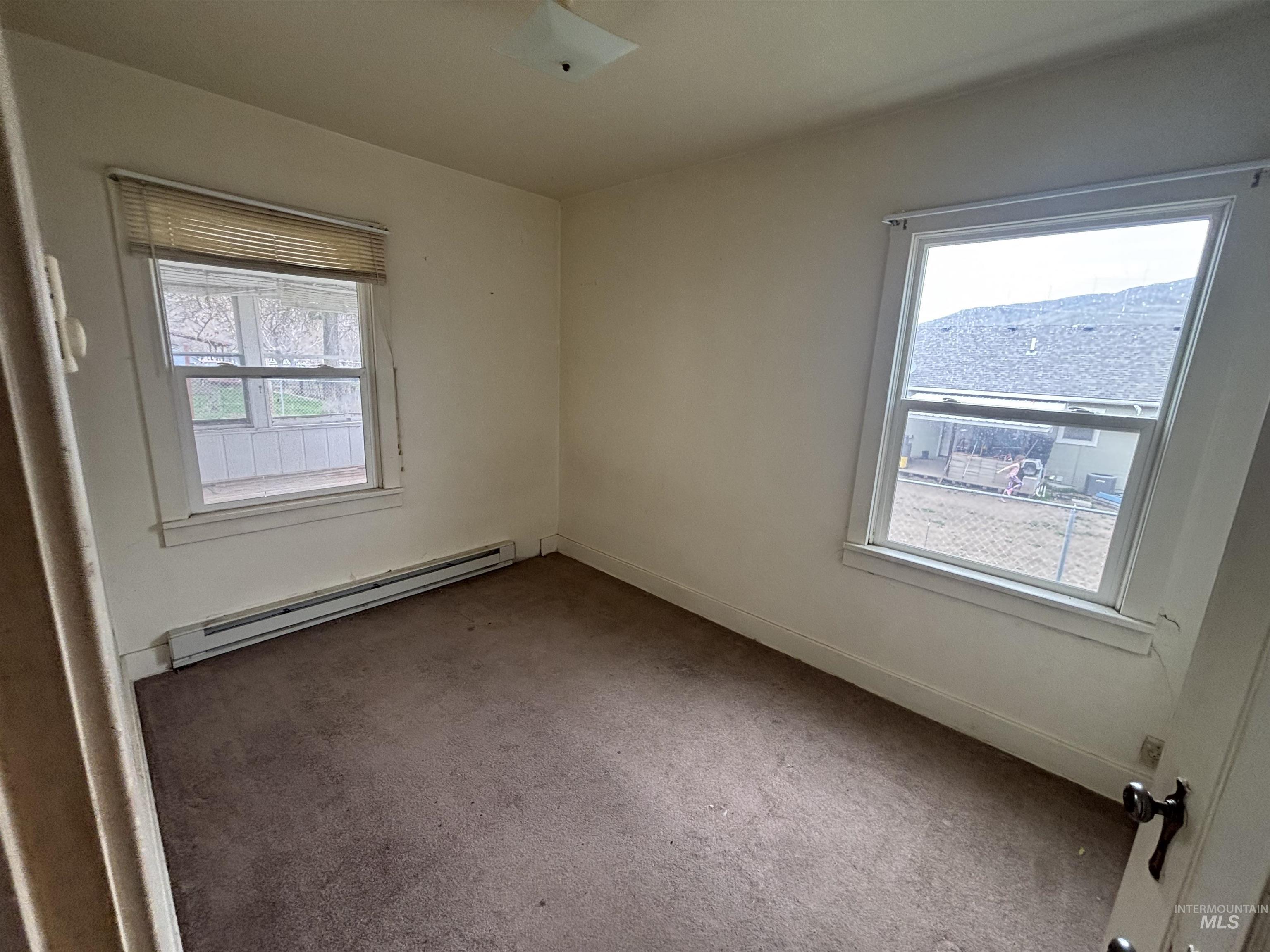 645 E 3rd St, Huntington, Oregon 97907, 2 Bedrooms, 2 Bathrooms, Residential For Sale, Price $115,000,MLS 98978177