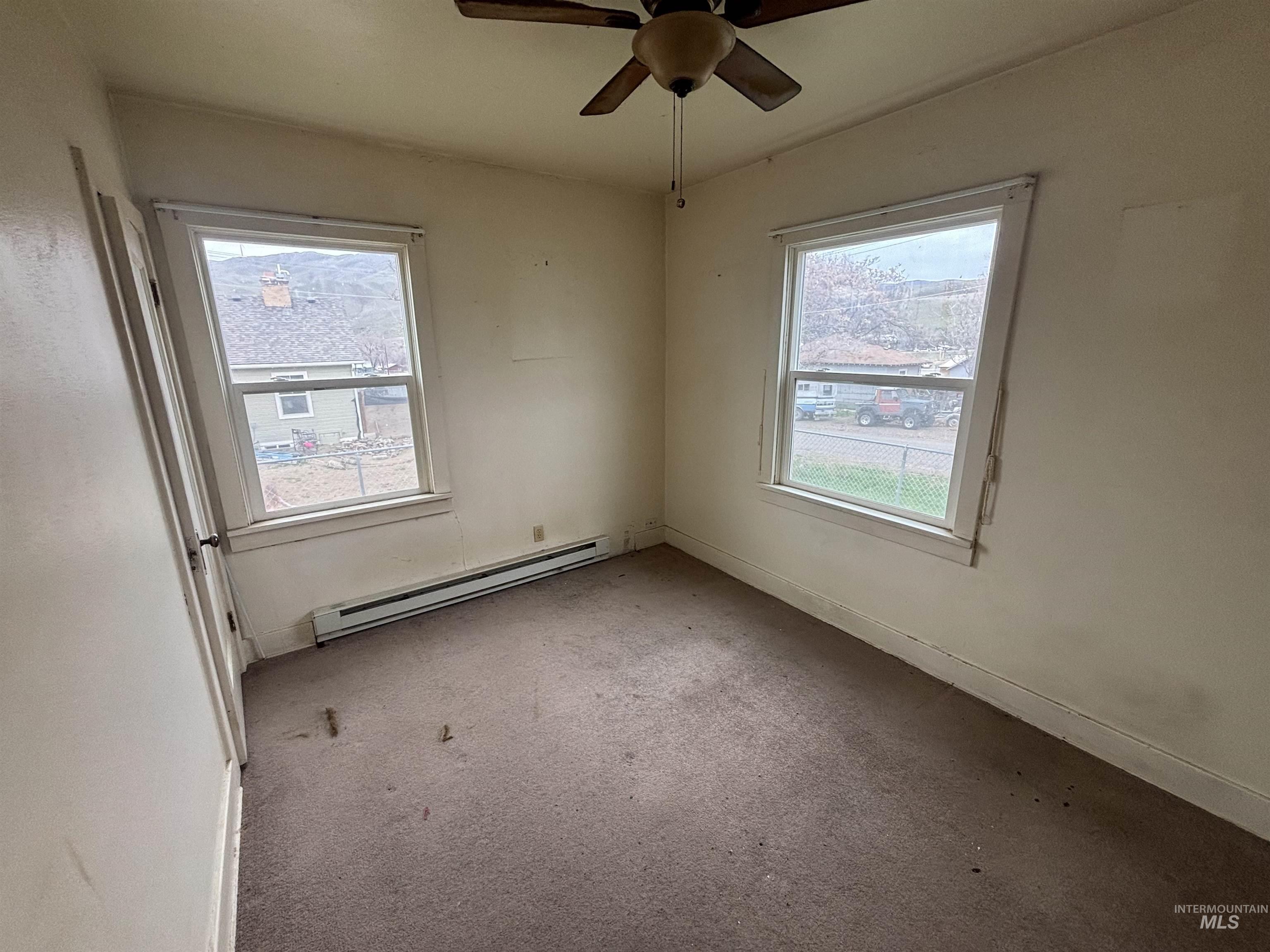 645 E 3rd St, Huntington, Oregon 97907, 2 Bedrooms, 2 Bathrooms, Residential For Sale, Price $115,000,MLS 98978177