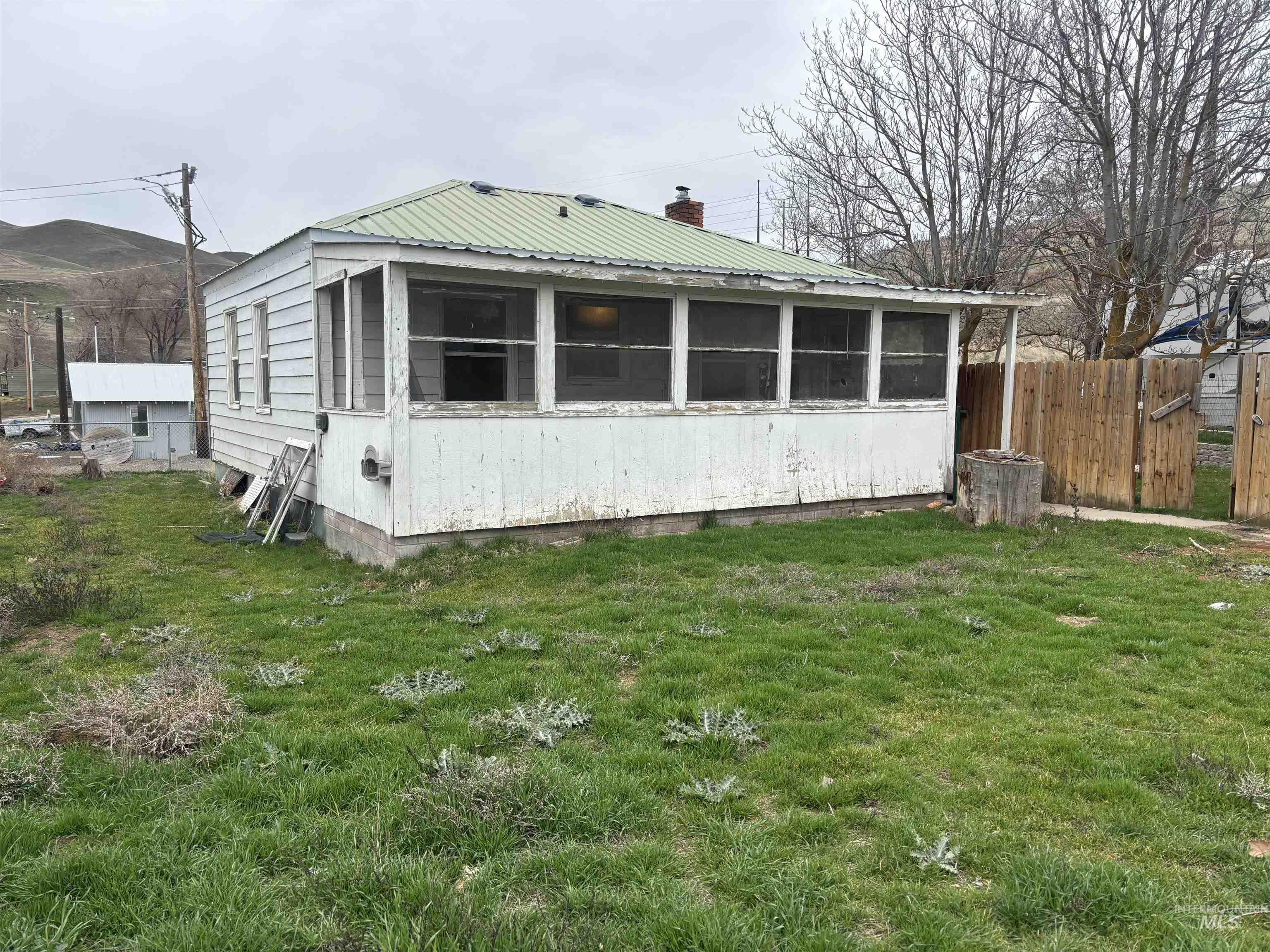 645 E 3rd St, Huntington, Oregon 97907, 2 Bedrooms, 2 Bathrooms, Residential For Sale, Price $115,000,MLS 98978177