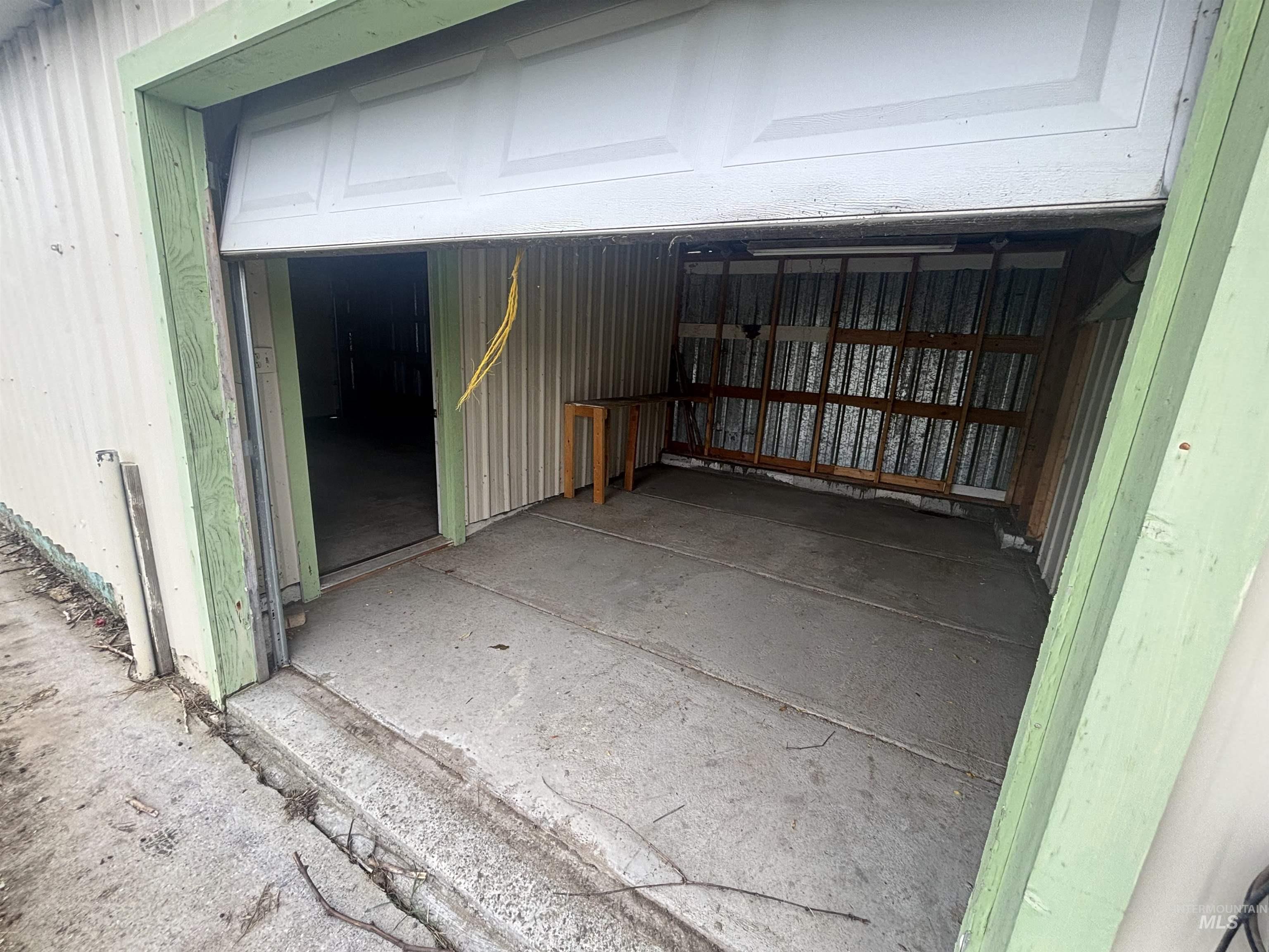 645 E 3rd St, Huntington, Oregon 97907, 2 Bedrooms, 2 Bathrooms, Residential For Sale, Price $115,000,MLS 98978177