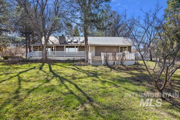 1152 Hidden Lake Lane, Buhl, Idaho 83316, 3 Bedrooms, 2 Bathrooms, Residential For Sale, Price $675,000,MLS 98978178