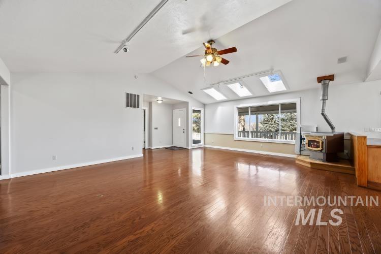 1152 Hidden Lake Lane, Buhl, Idaho 83316, 3 Bedrooms, 2 Bathrooms, Residential For Sale, Price $675,000,MLS 98978178