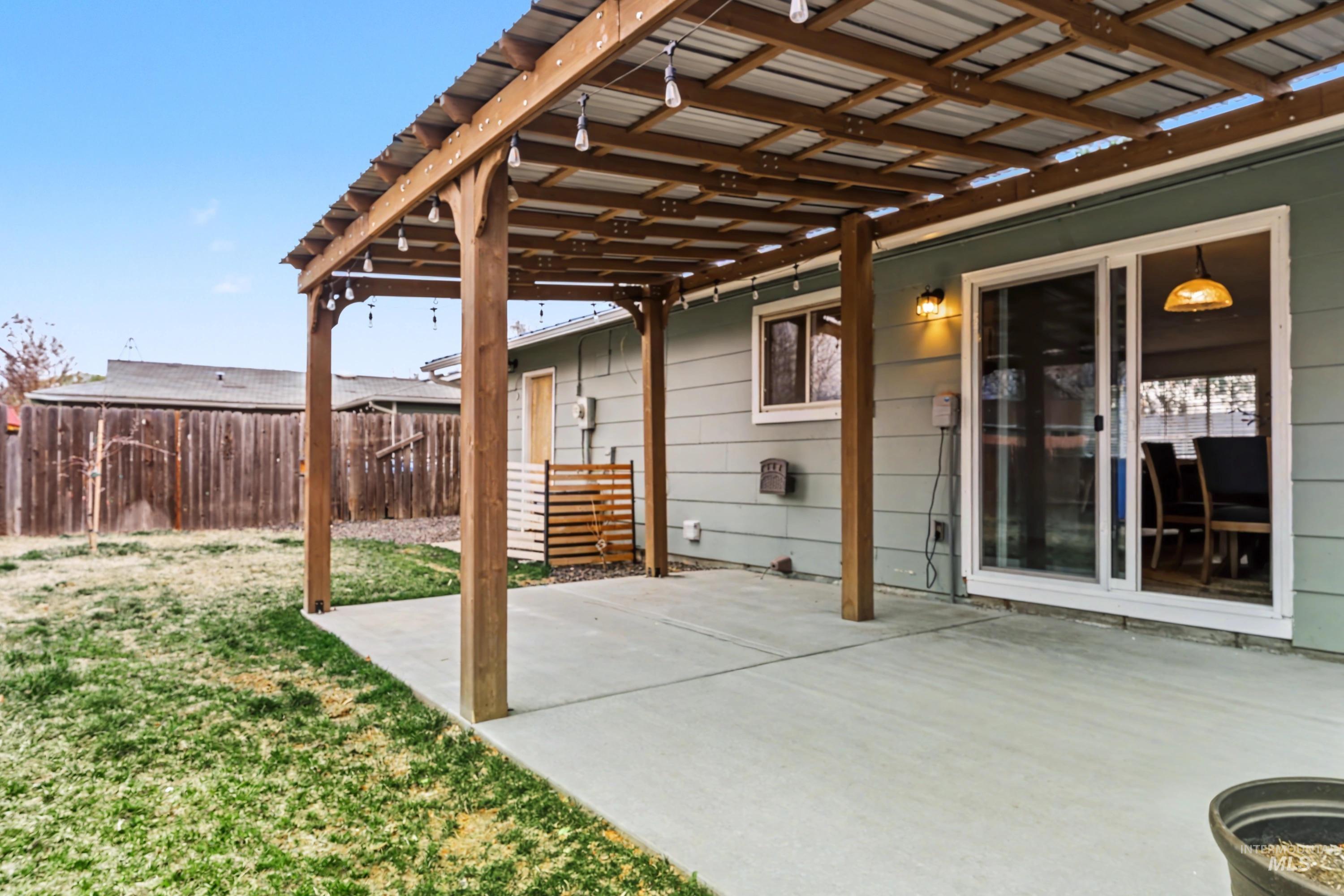 638 W TRINI, Kuna, Idaho 83634, 3 Bedrooms, 1 Bathroom, Residential For Sale, Price $325,000,MLS 98978180