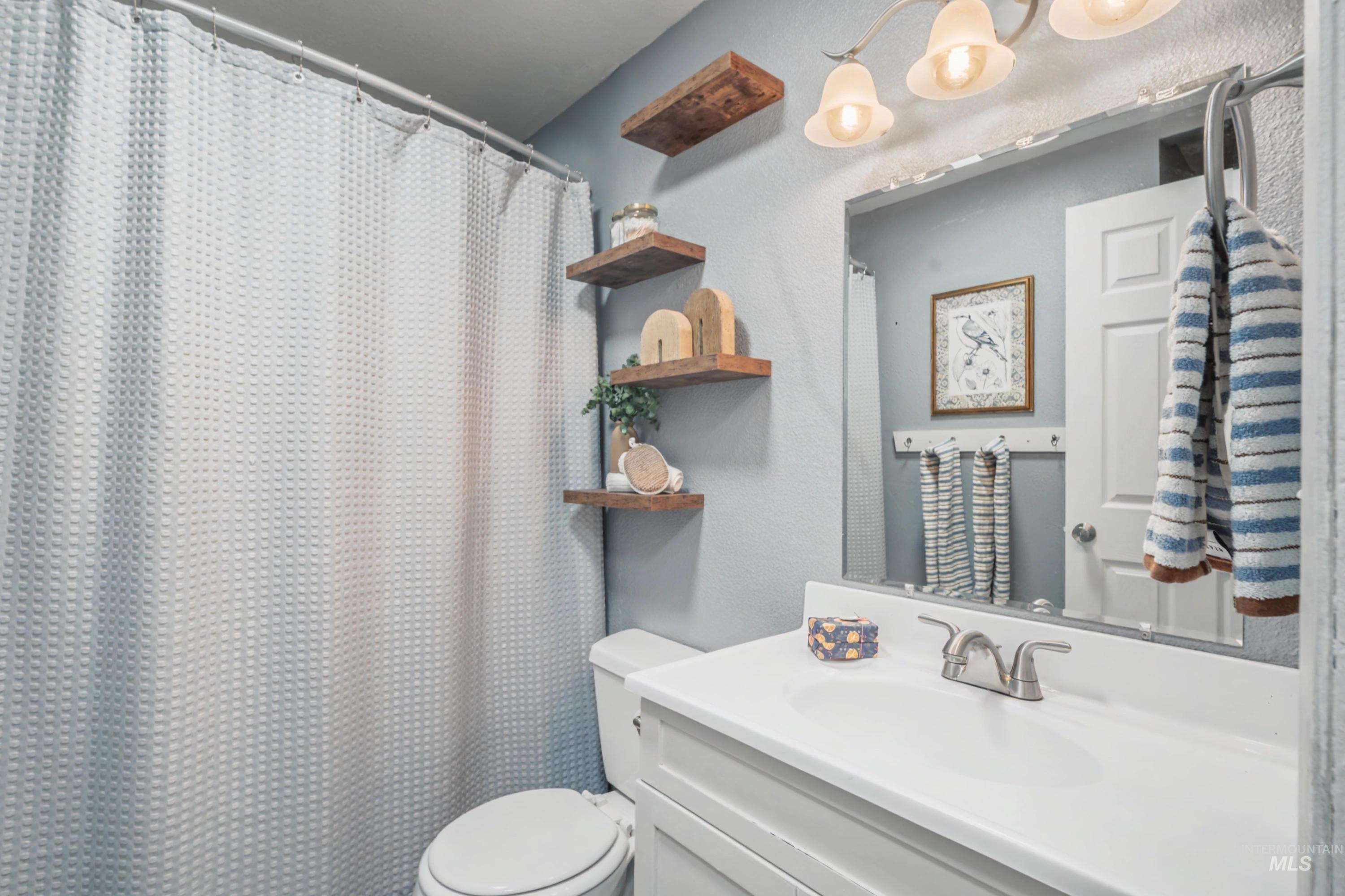 638 W TRINI, Kuna, Idaho 83634, 3 Bedrooms, 1 Bathroom, Residential For Sale, Price $325,000,MLS 98978180