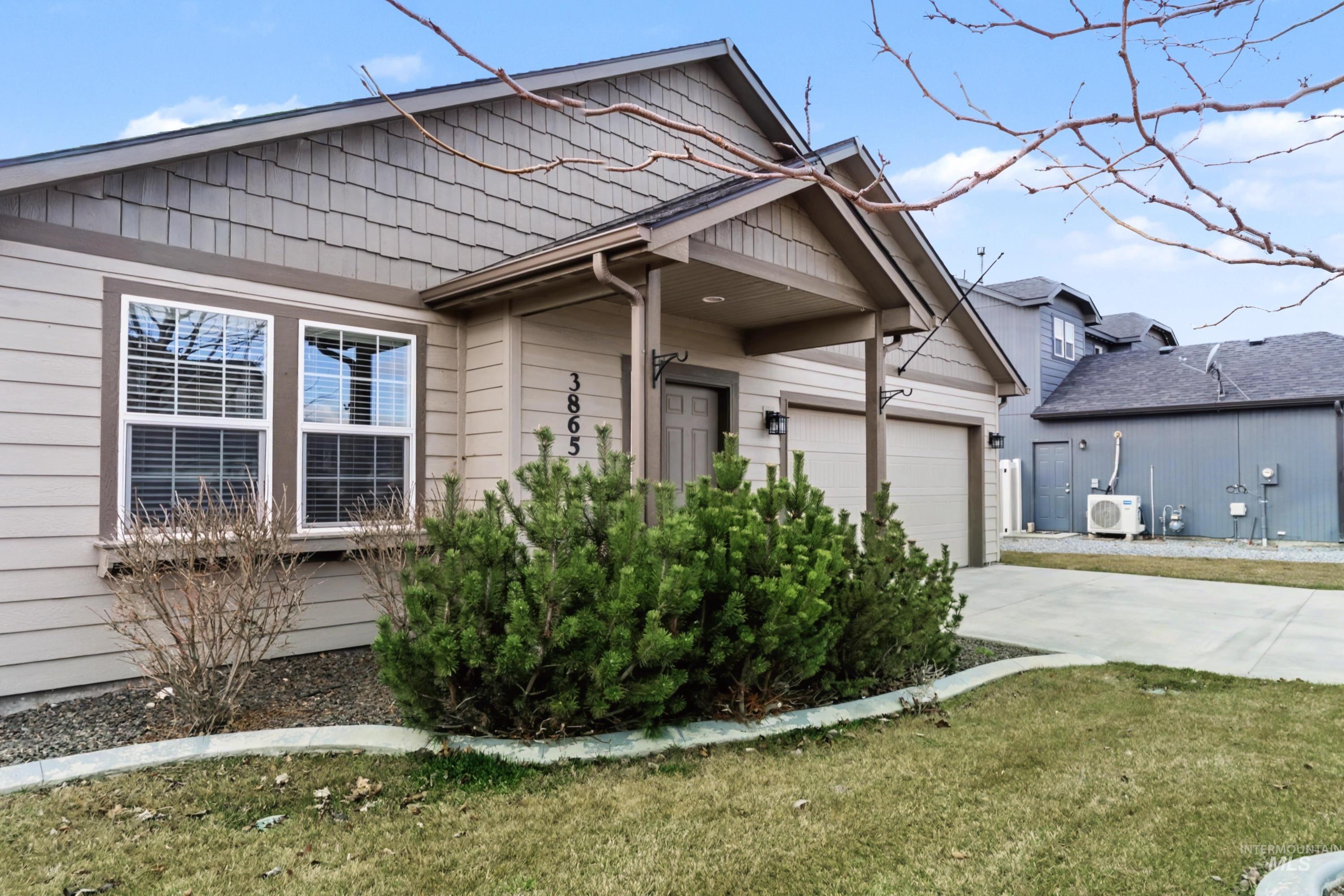3865 S WINDY RIDGE DR, Nampa, Idaho 83686, 3 Bedrooms, 2 Bathrooms, Residential For Sale, Price $405,000,MLS 98978181