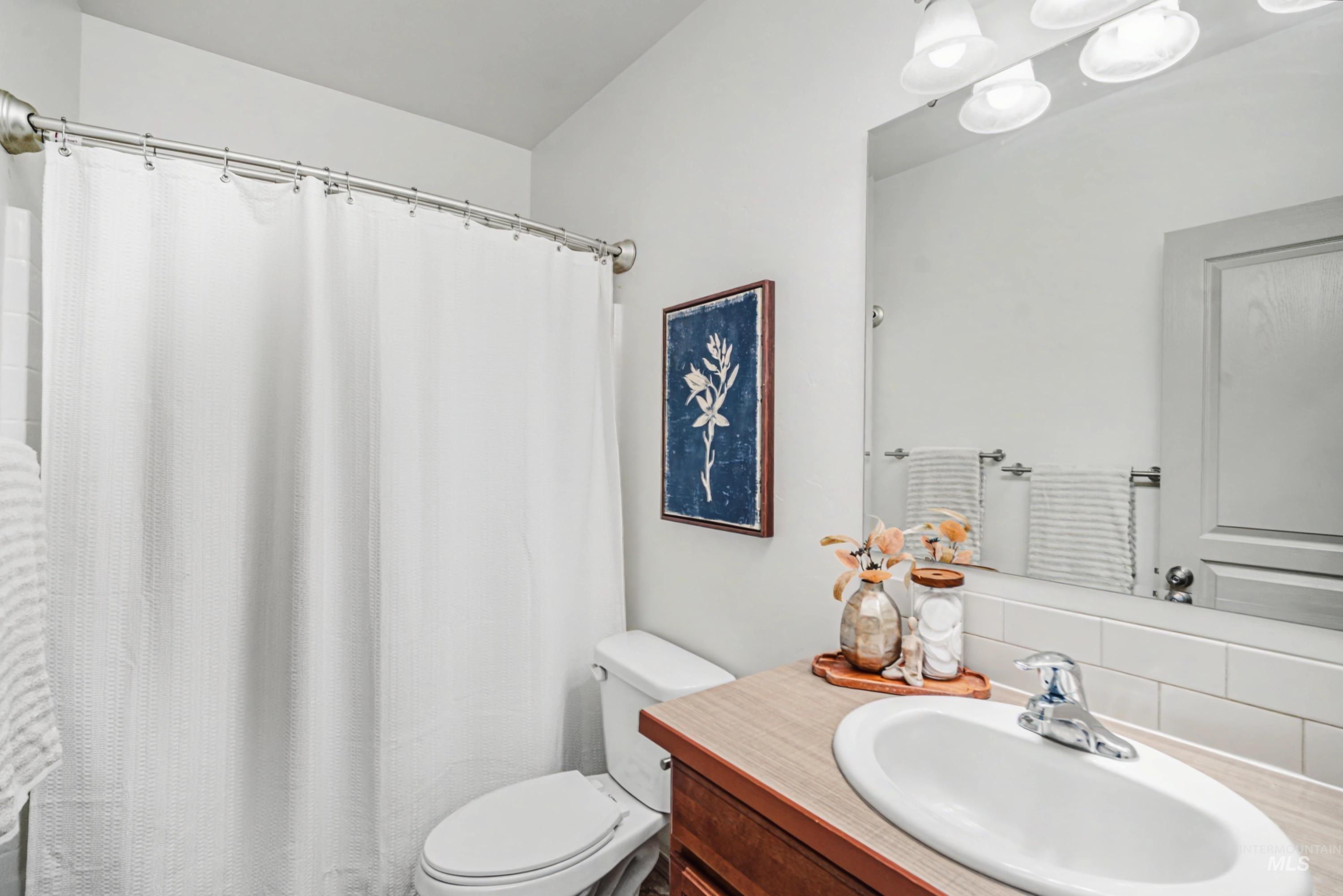 3865 S WINDY RIDGE DR, Nampa, Idaho 83686, 3 Bedrooms, 2 Bathrooms, Residential For Sale, Price $405,000,MLS 98978181