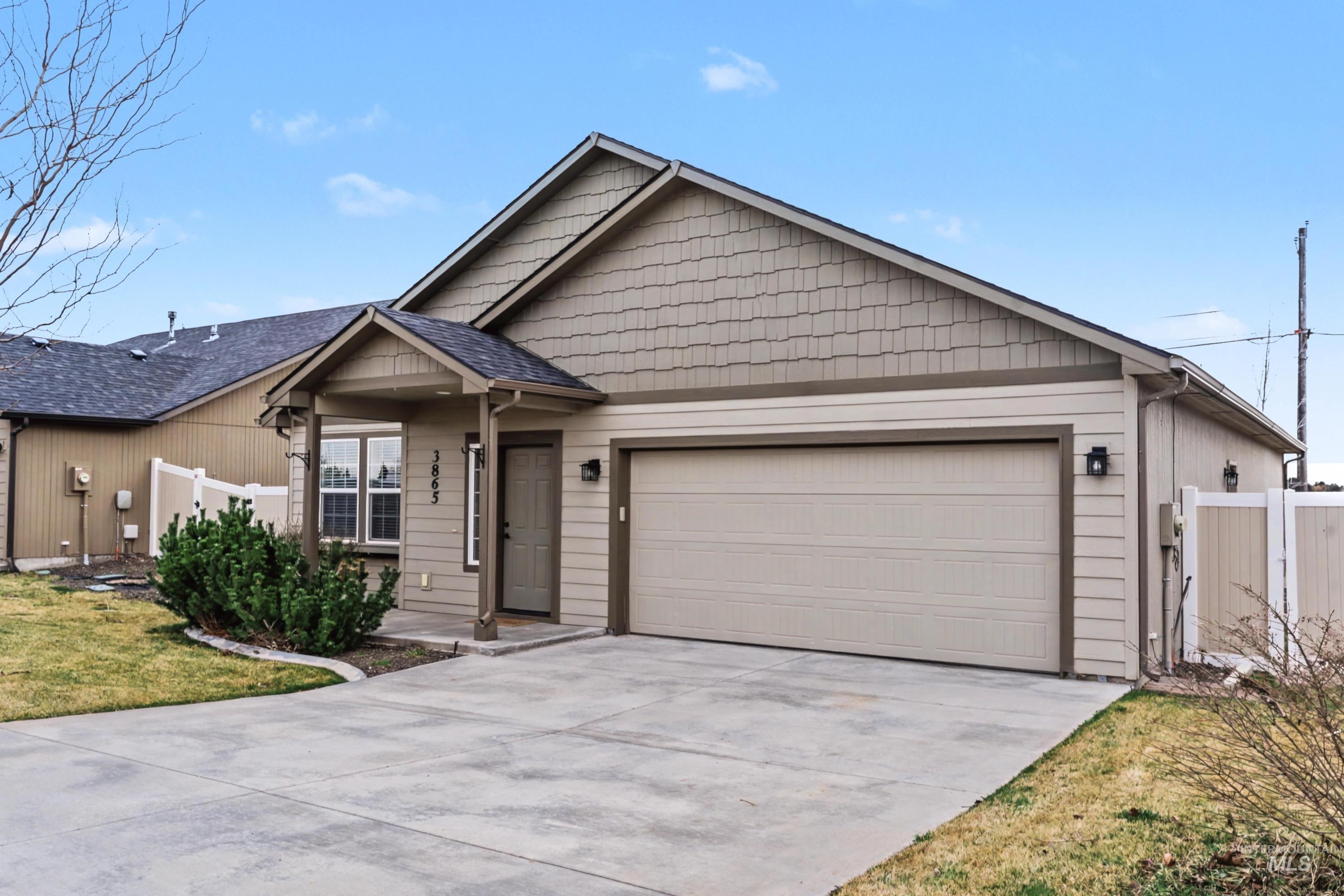 3865 S WINDY RIDGE DR, Nampa, Idaho 83686, 3 Bedrooms, 2 Bathrooms, Residential For Sale, Price $405,000,MLS 98978181