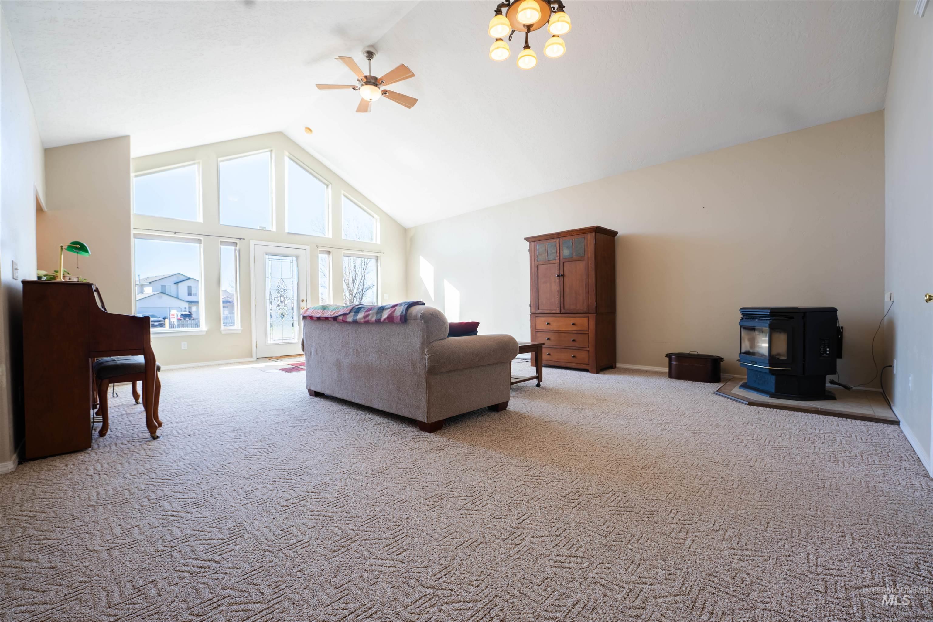 1156 W. Skagway, Kuna, Idaho 83634, 5 Bedrooms, 3 Bathrooms, Residential For Sale, Price $670,000,MLS 98978182