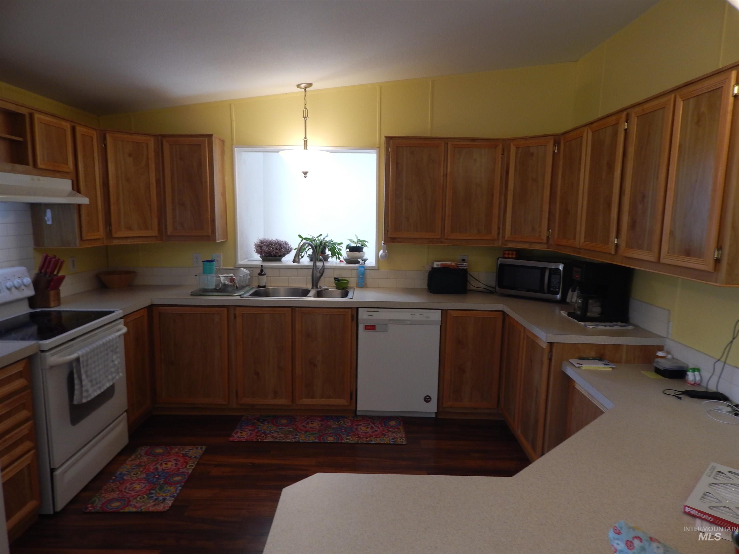 1156 W. Skagway, Kuna, Idaho 83634, 5 Bedrooms, 3 Bathrooms, Residential For Sale, Price $679,000,MLS 98978182