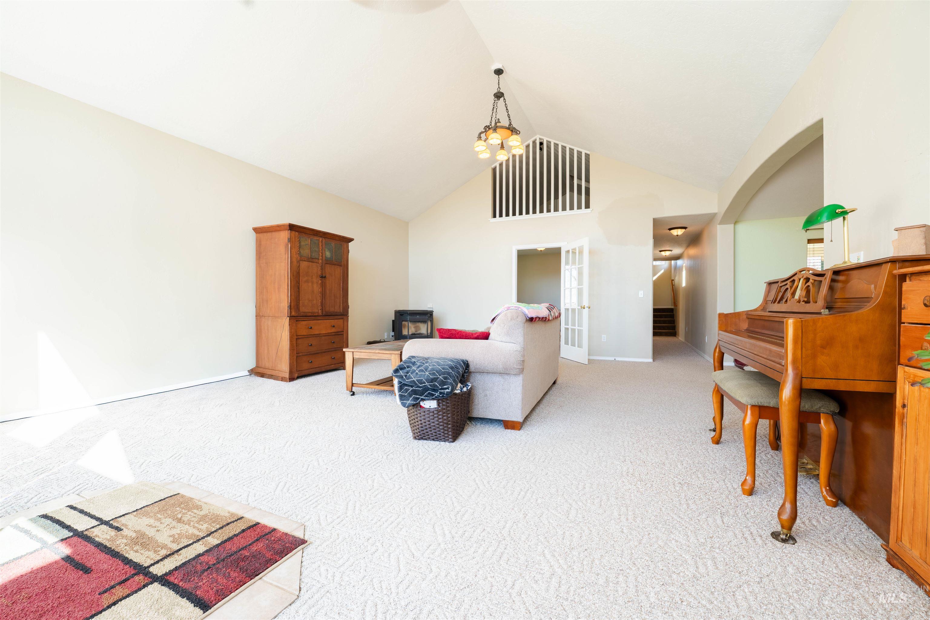 1156 W. Skagway, Kuna, Idaho 83634, 5 Bedrooms, 3 Bathrooms, Residential For Sale, Price $670,000,MLS 98978182