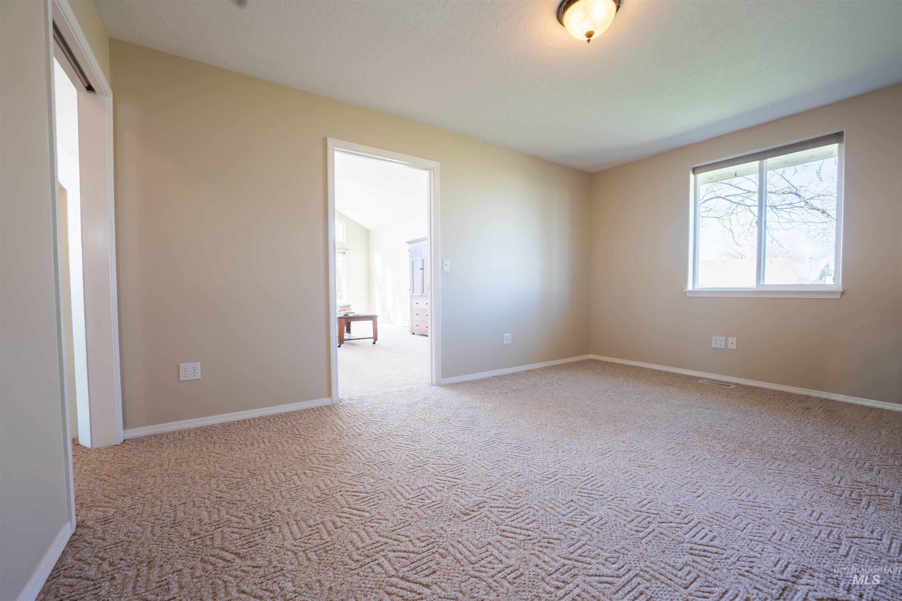 1156 W. Skagway, Kuna, Idaho 83634, 5 Bedrooms, 3 Bathrooms, Residential For Sale, Price $670,000,MLS 98978182