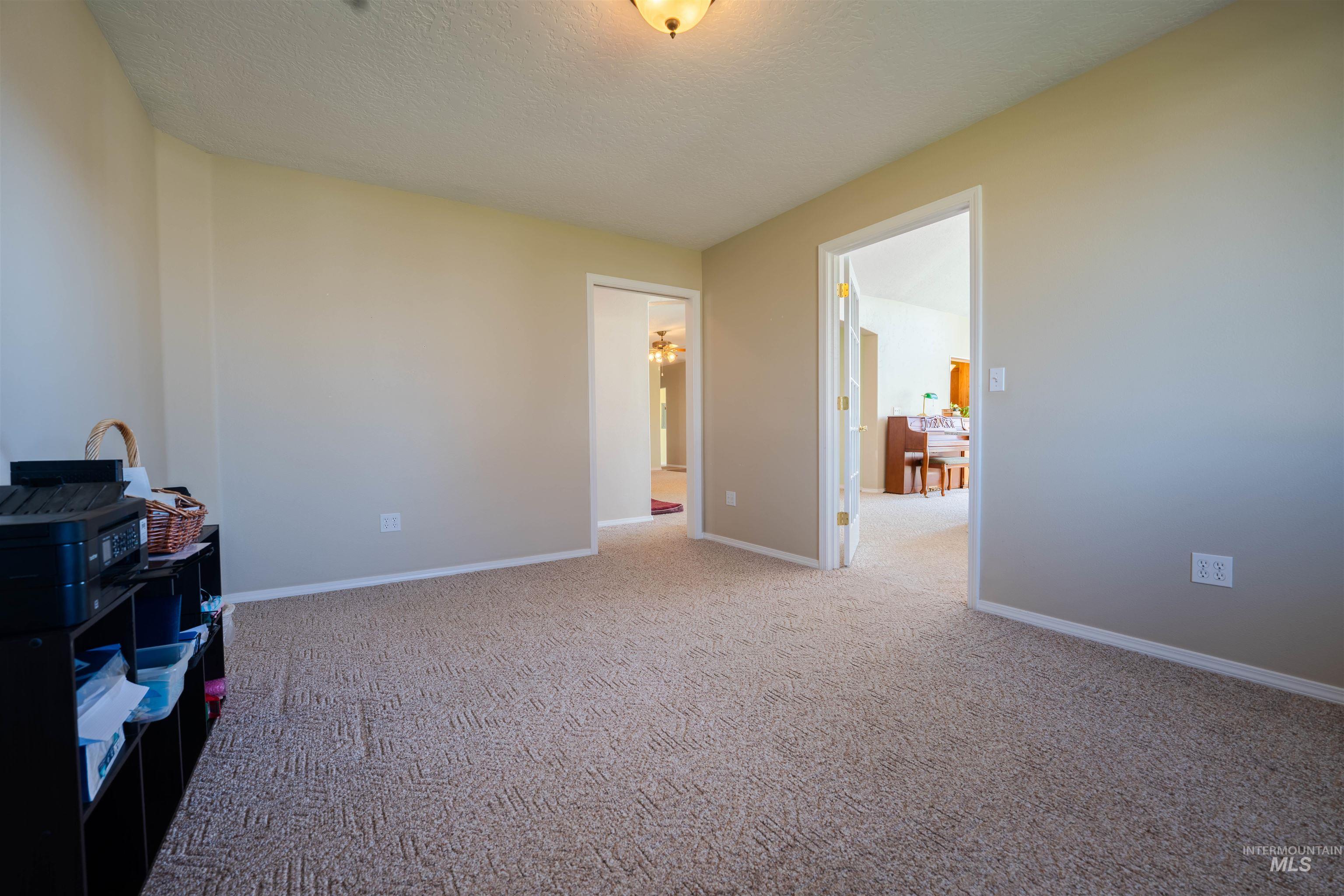 1156 W. Skagway, Kuna, Idaho 83634, 5 Bedrooms, 3 Bathrooms, Residential For Sale, Price $670,000,MLS 98978182