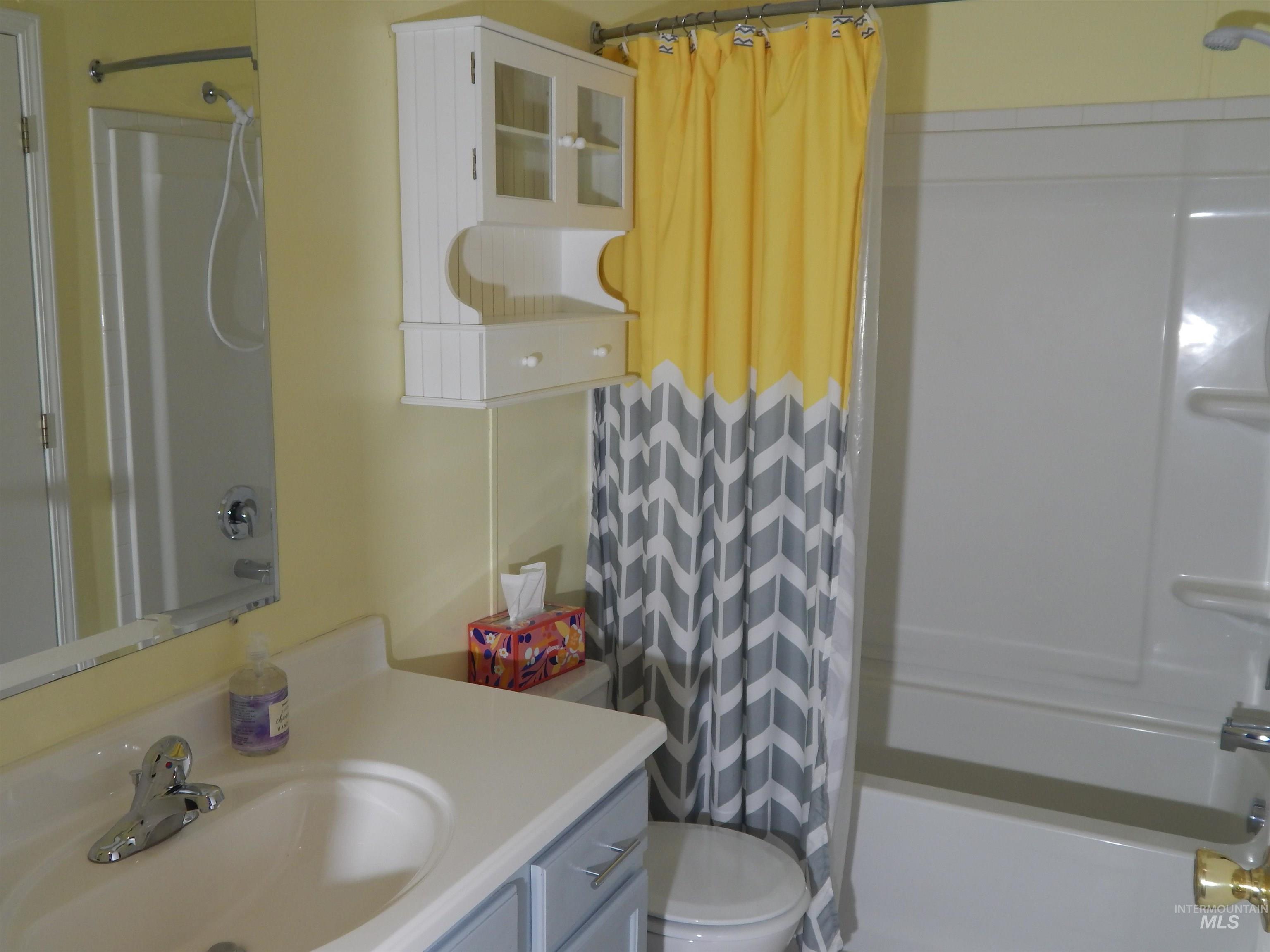 1156 W. Skagway, Kuna, Idaho 83634, 5 Bedrooms, 3 Bathrooms, Residential For Sale, Price $679,000,MLS 98978182