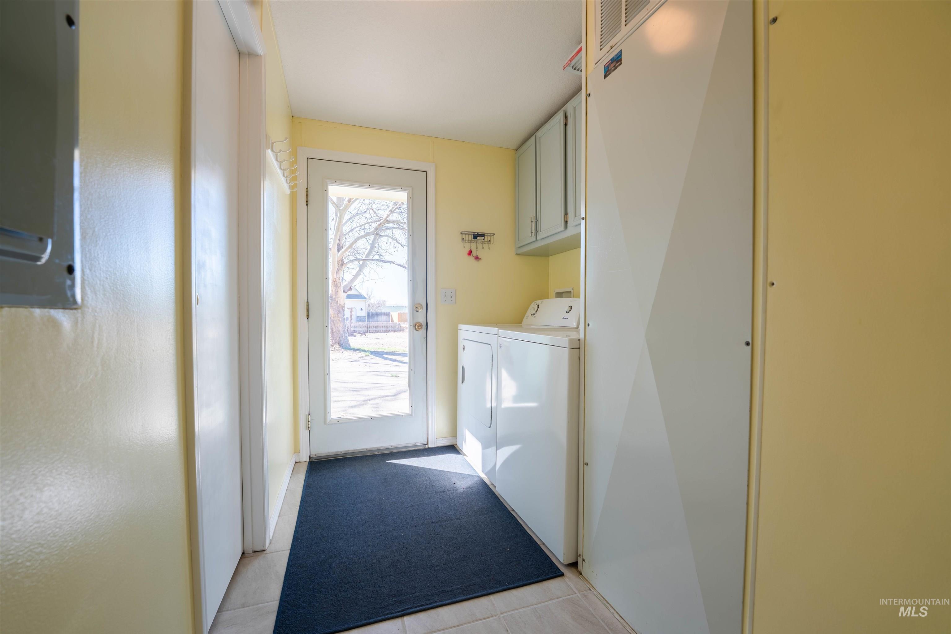 1156 W. Skagway, Kuna, Idaho 83634, 5 Bedrooms, 3 Bathrooms, Residential For Sale, Price $670,000,MLS 98978182