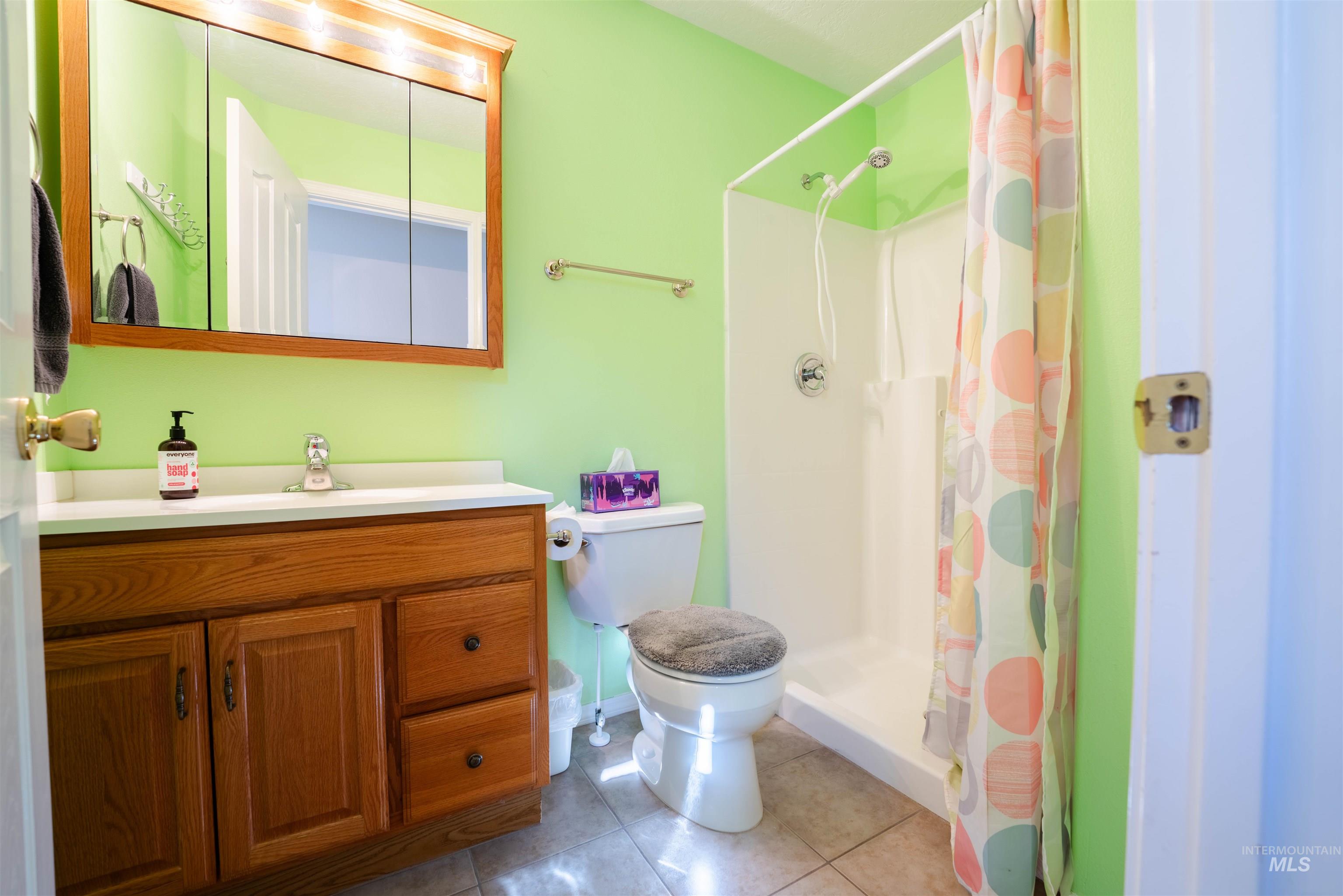 1156 W. Skagway, Kuna, Idaho 83634, 5 Bedrooms, 3 Bathrooms, Residential For Sale, Price $670,000,MLS 98978182