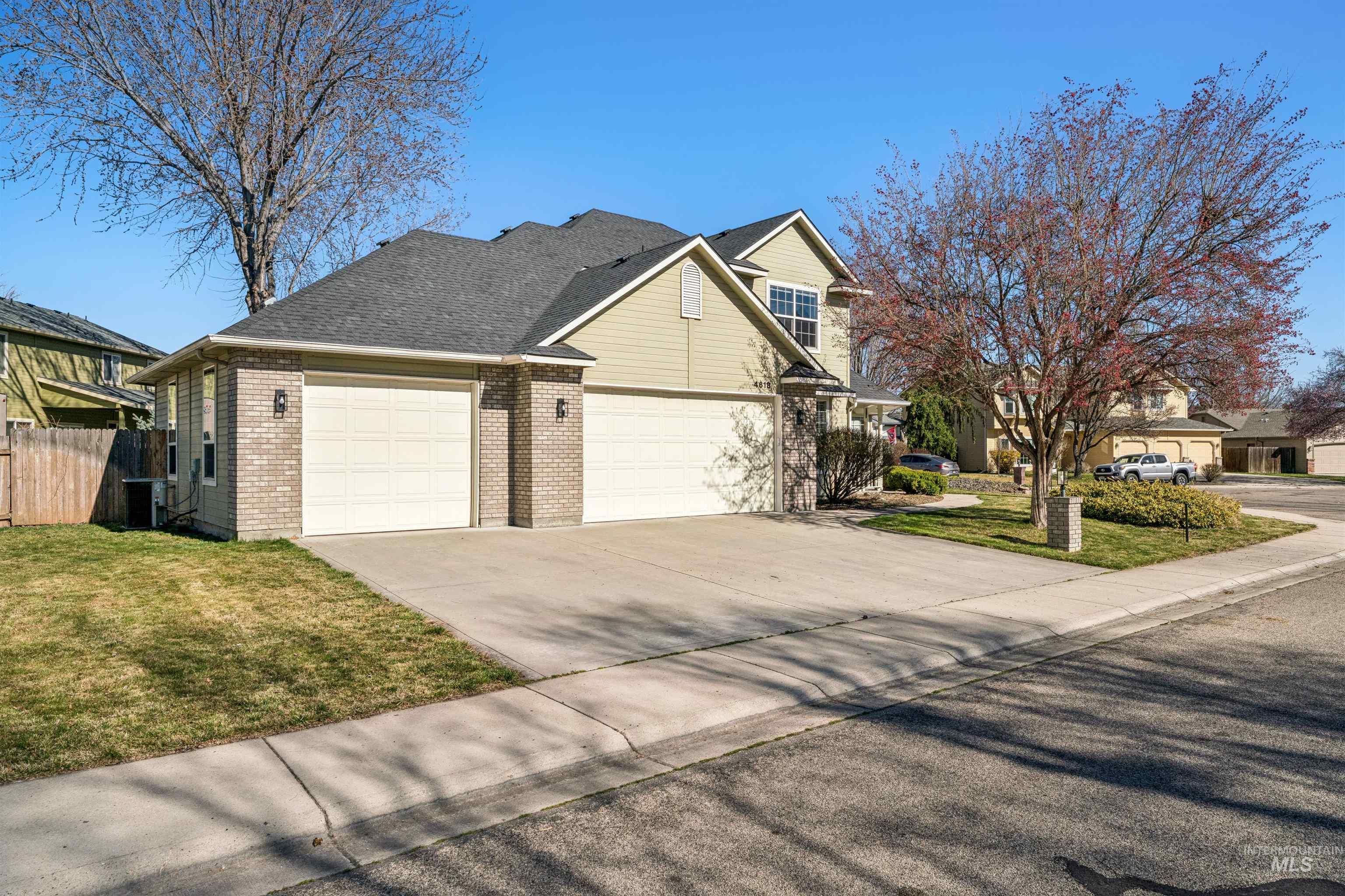 4618 N Chapala Way, Boise, Idaho 83713, 4 Bedrooms, 2.5 Bathrooms, Residential For Sale, Price $594,000,MLS 98978184