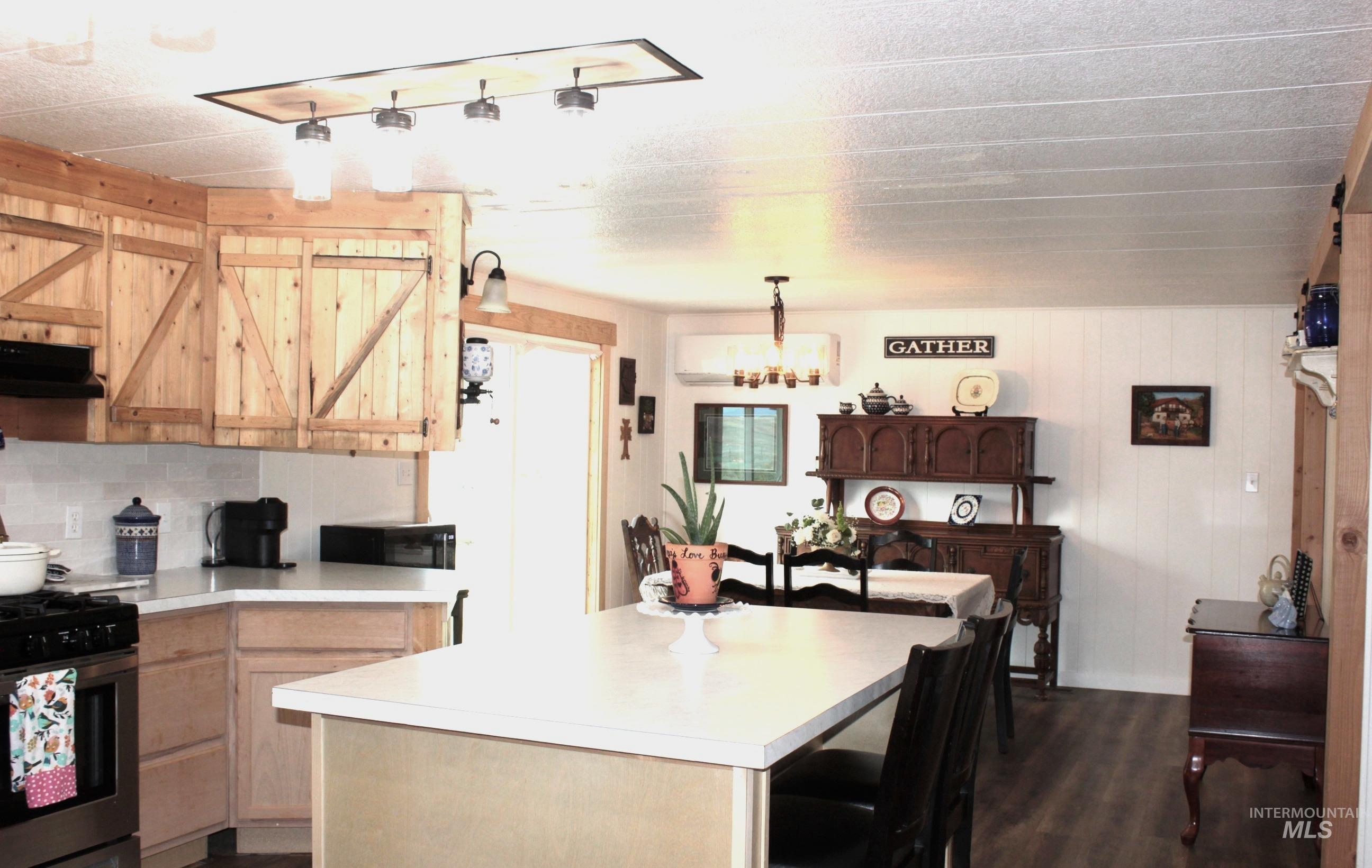 1824 Dutch Flat Rd, Midvale, Idaho 83645, 3 Bedrooms, 2 Bathrooms, Residential For Sale, Price $650,000,MLS 98978186